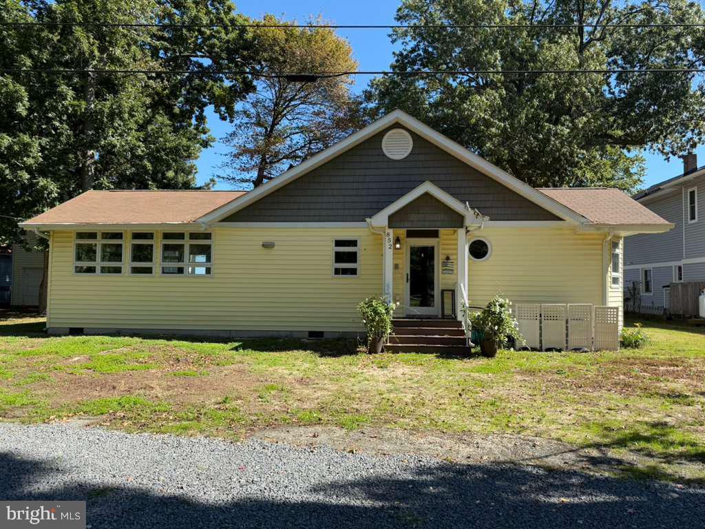 850 and 852 BAY FRONT AVENUE