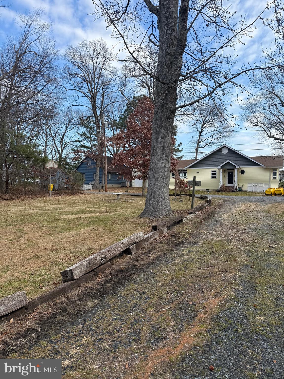 850 and 852 BAY FRONT AVENUE