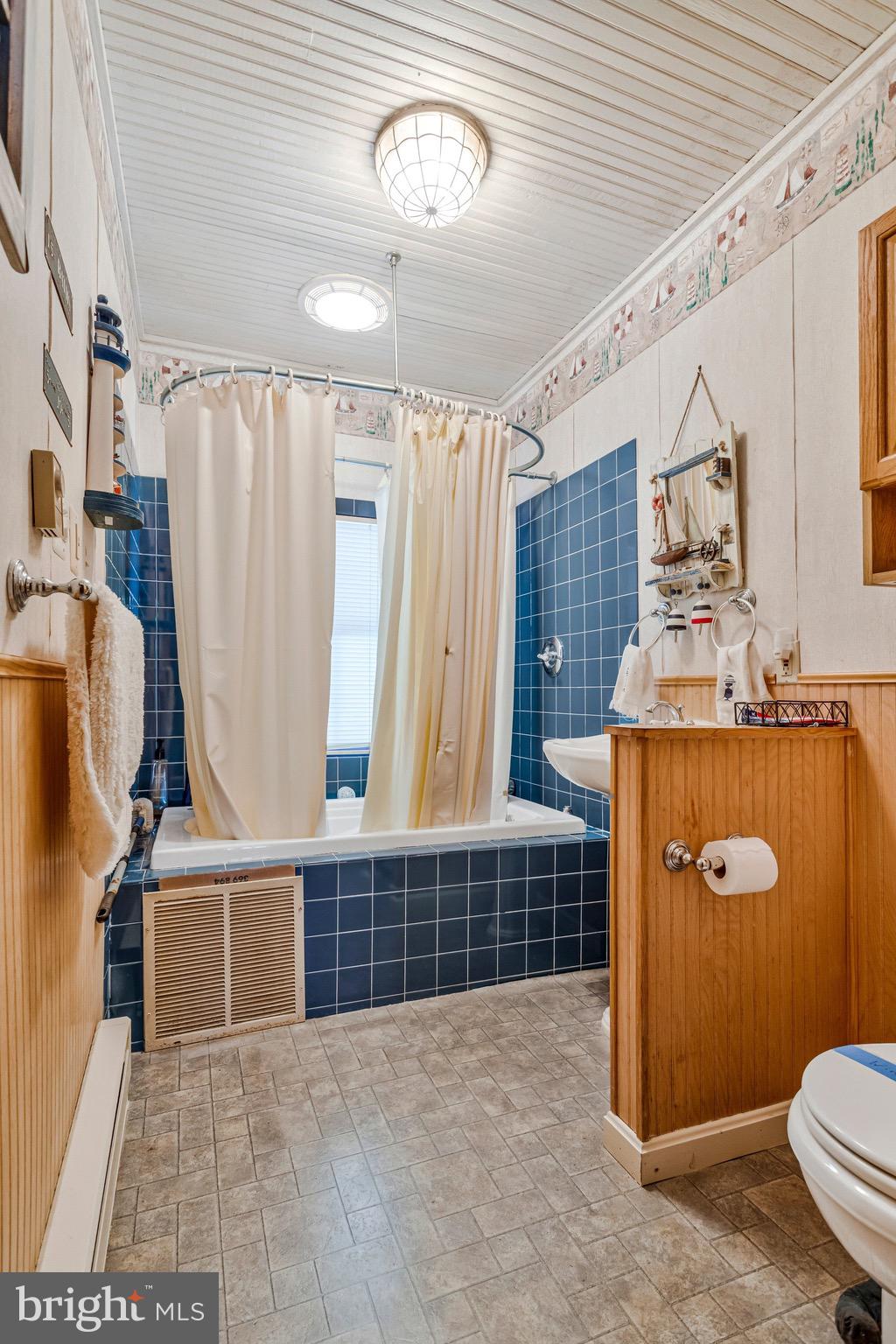 NORTH BEACH PARK - Residential