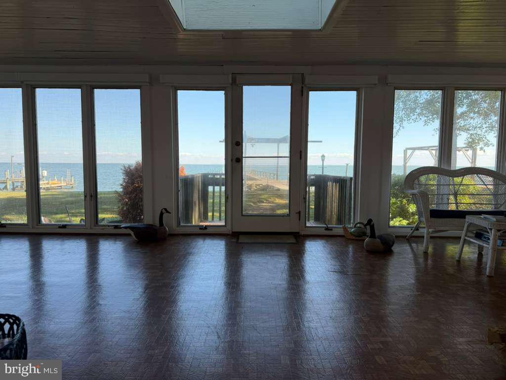 NORTH BEACH PARK - Residential