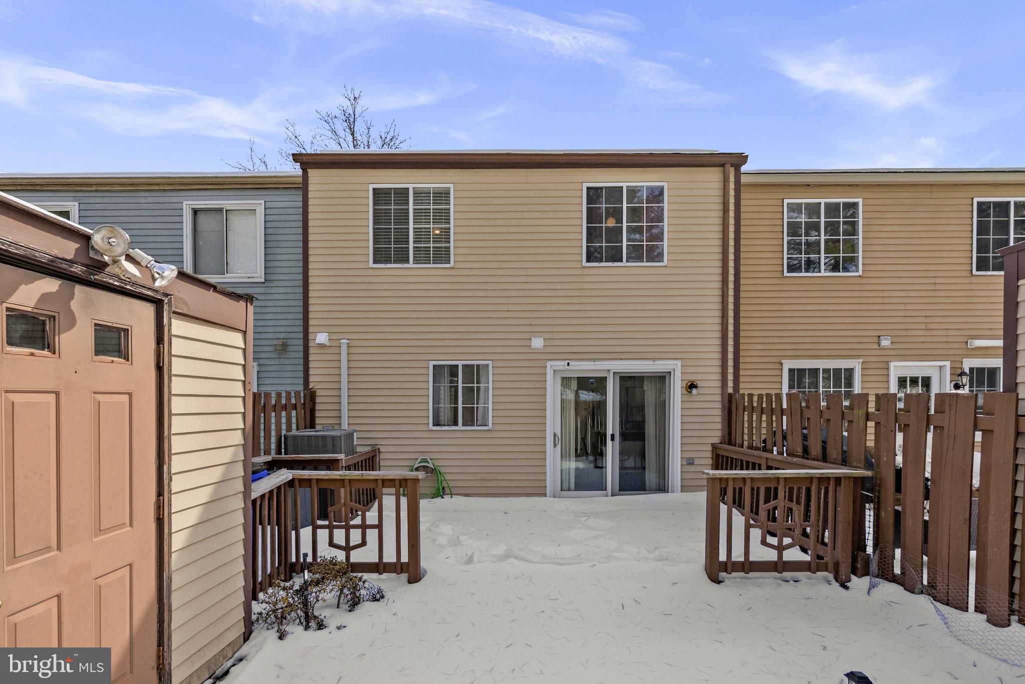 GLADE TOWN - Residential