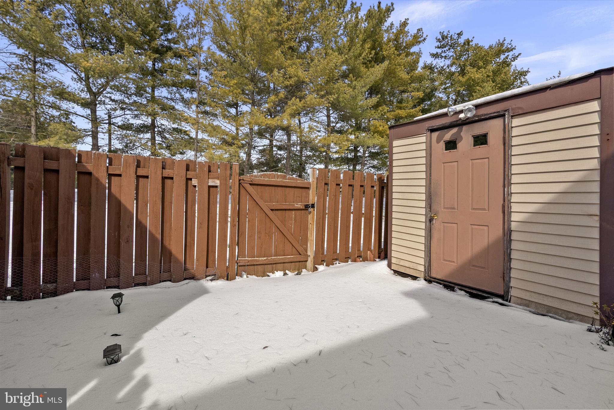 GLADE TOWN - Residential