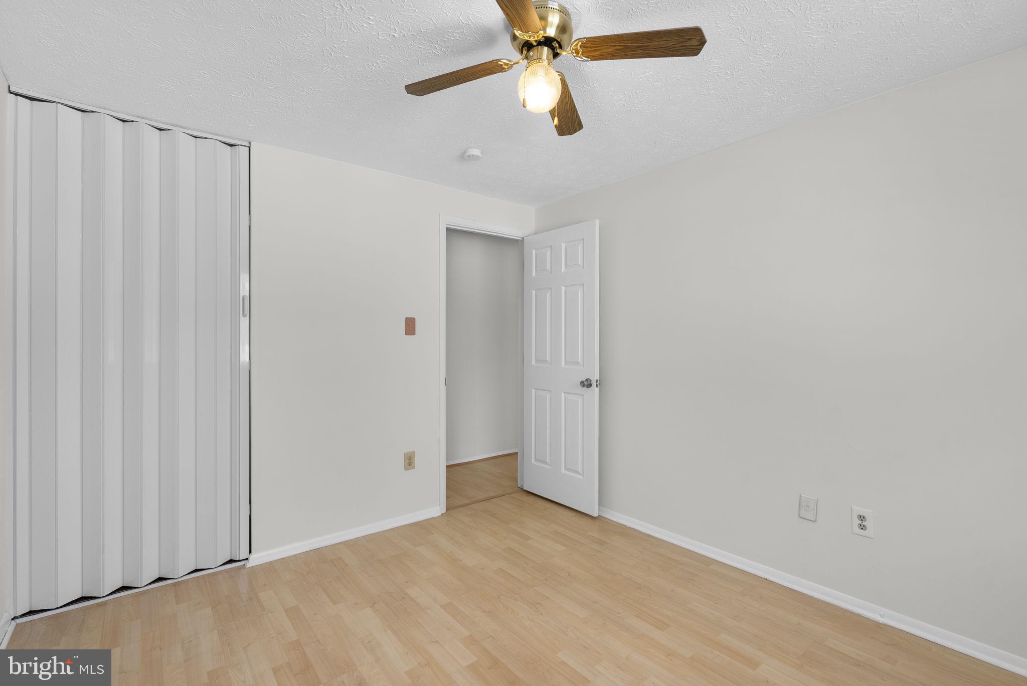 GLADE TOWN - Residential