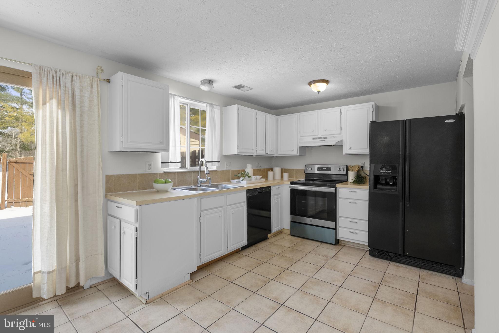 GLADE TOWN - Residential