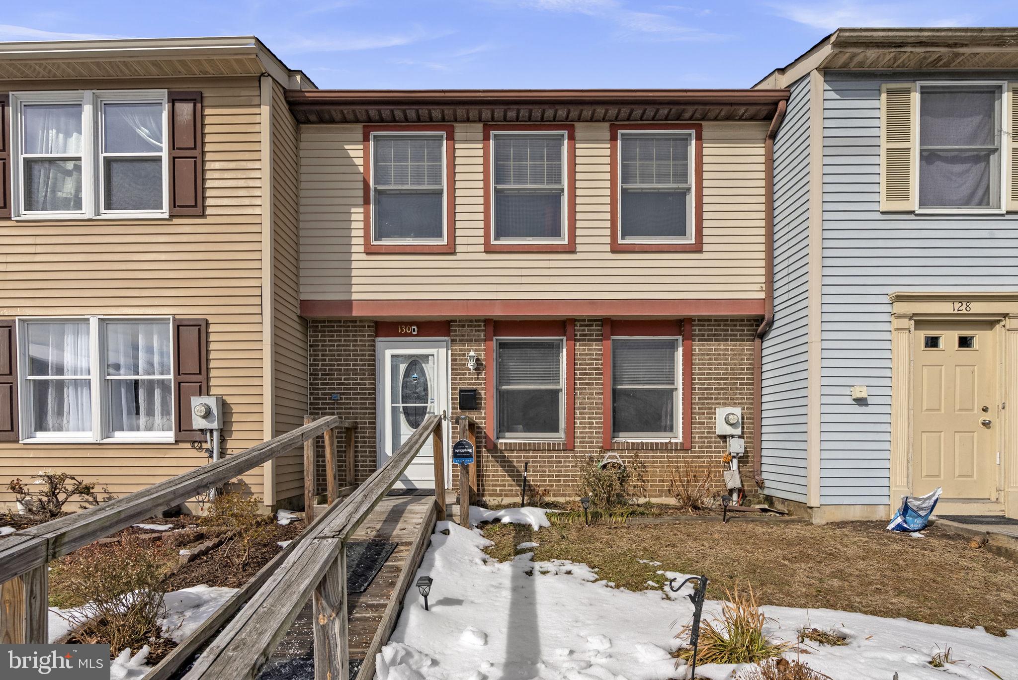 GLADE TOWN - Residential