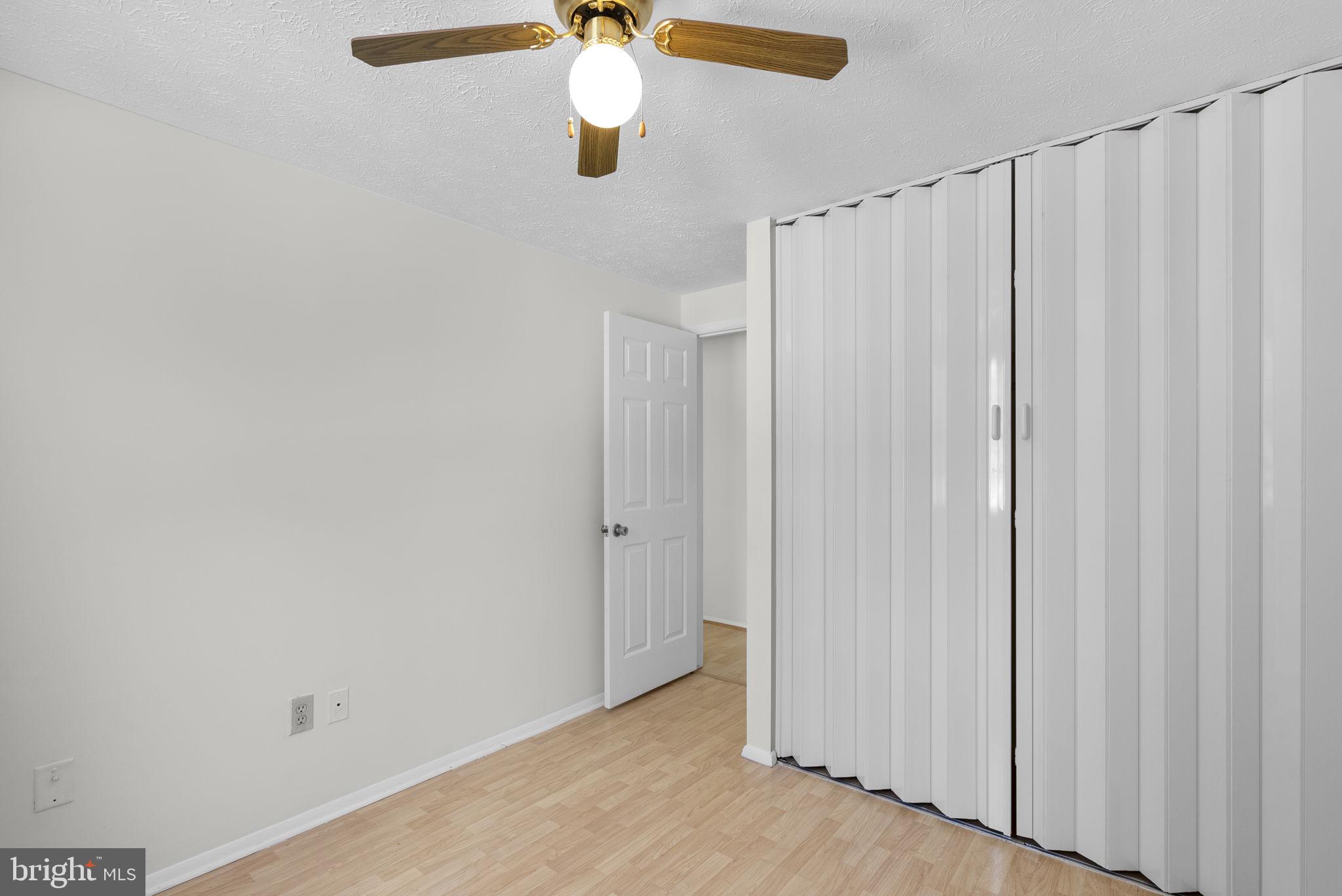 GLADE TOWN - Residential