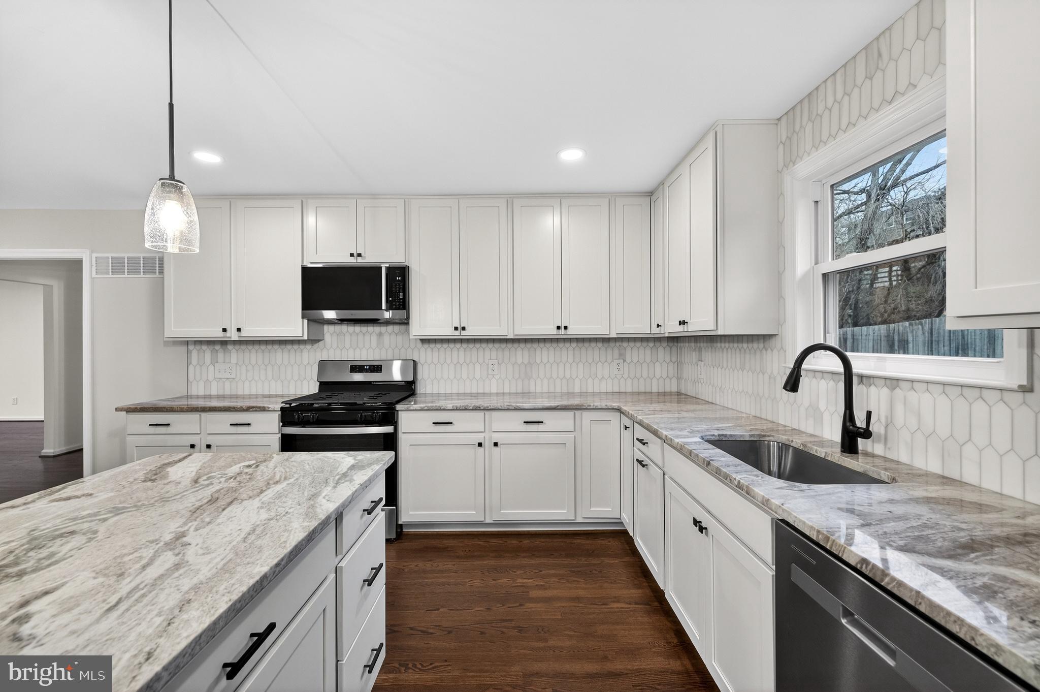 ARUNDEL - Residential