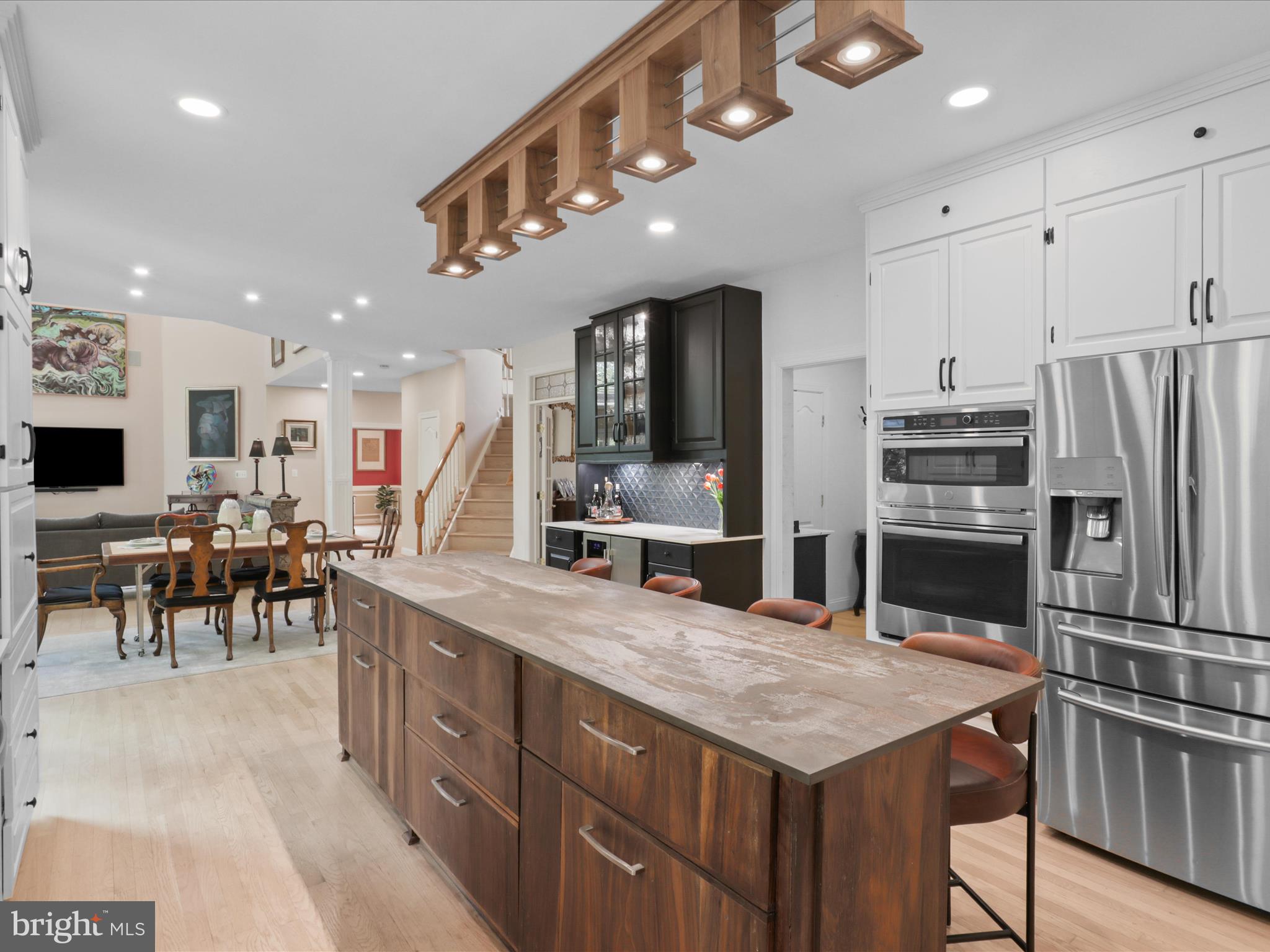 WARNERS - Residential