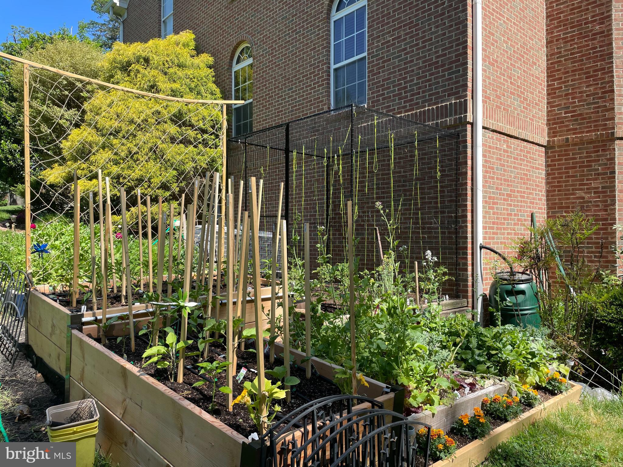 WARNERS - Residential