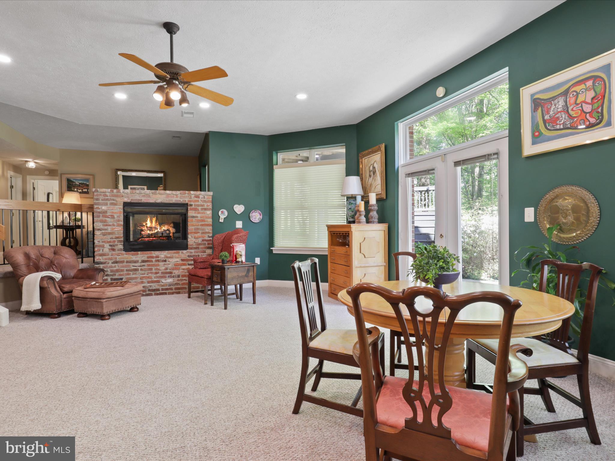 WARNERS - Residential