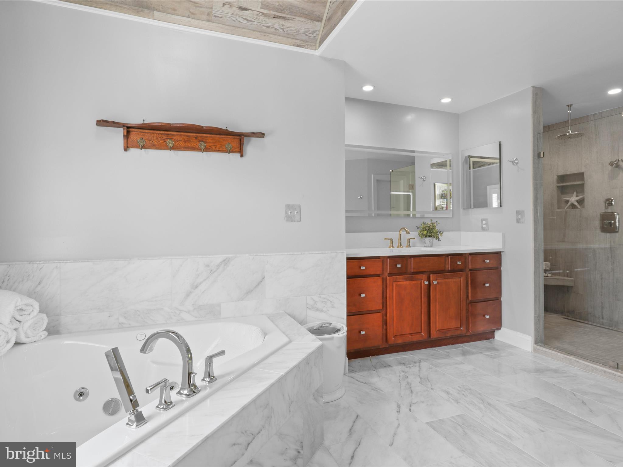 WARNERS - Residential