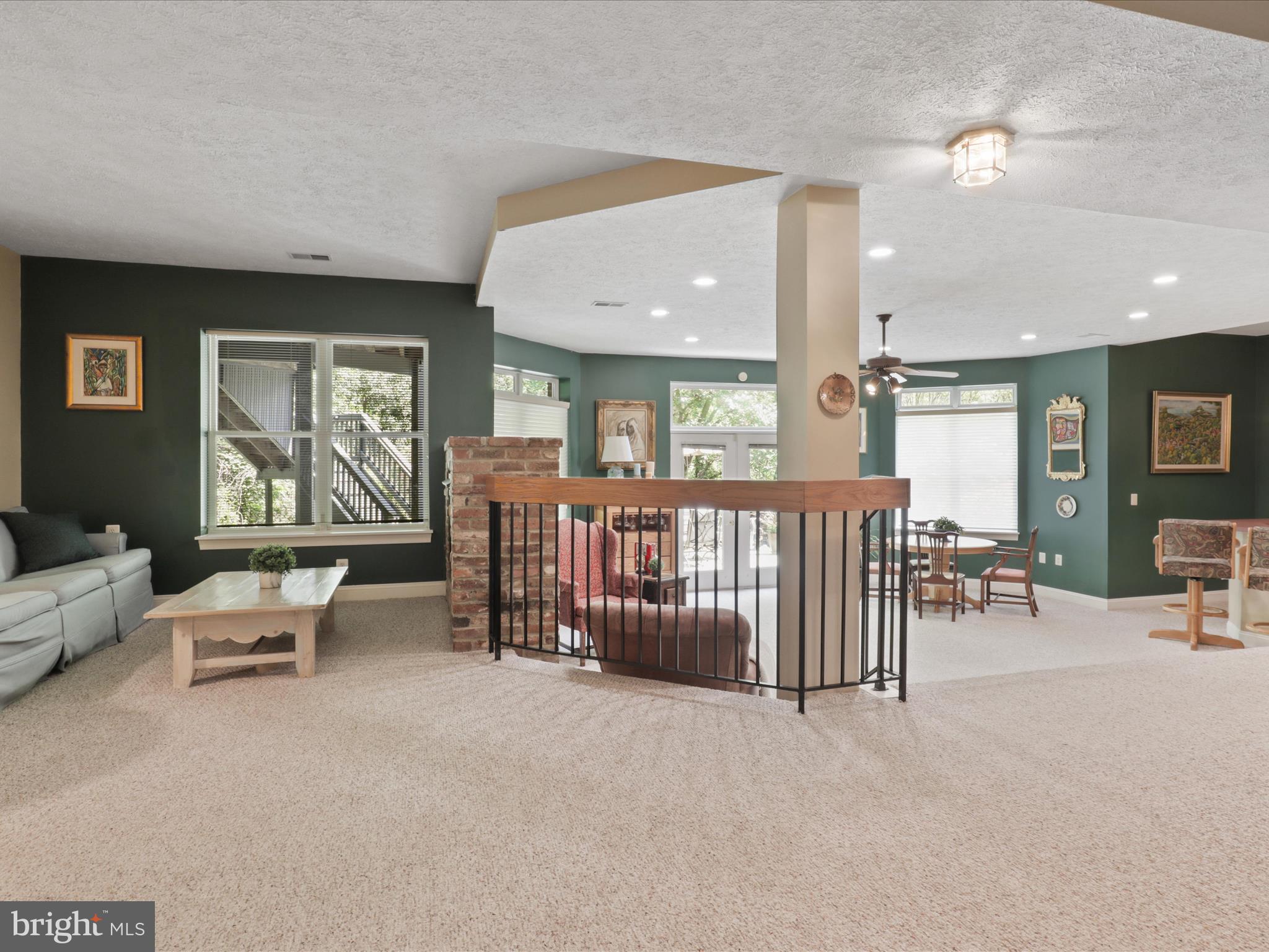 WARNERS - Residential