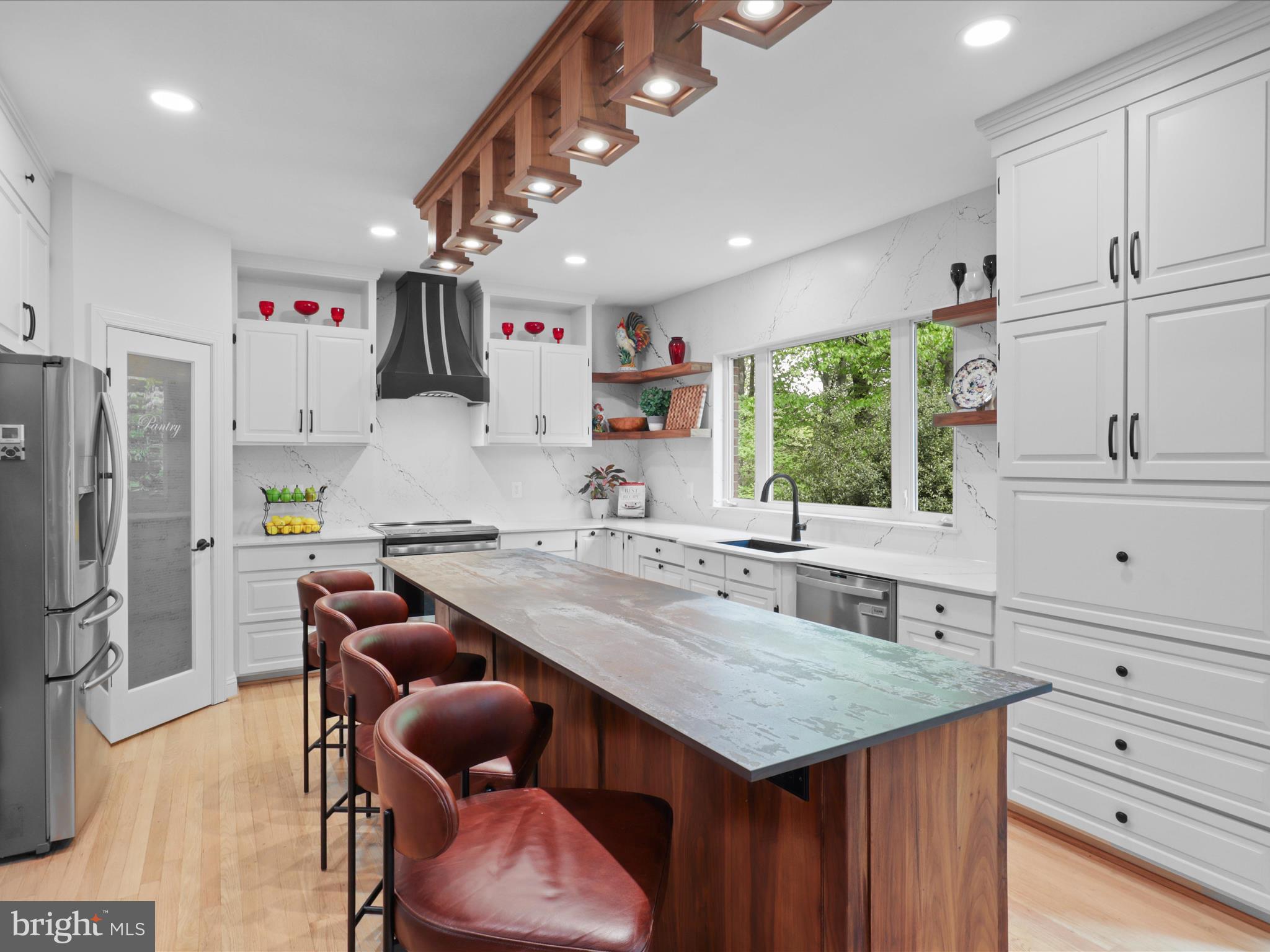 WARNERS - Residential