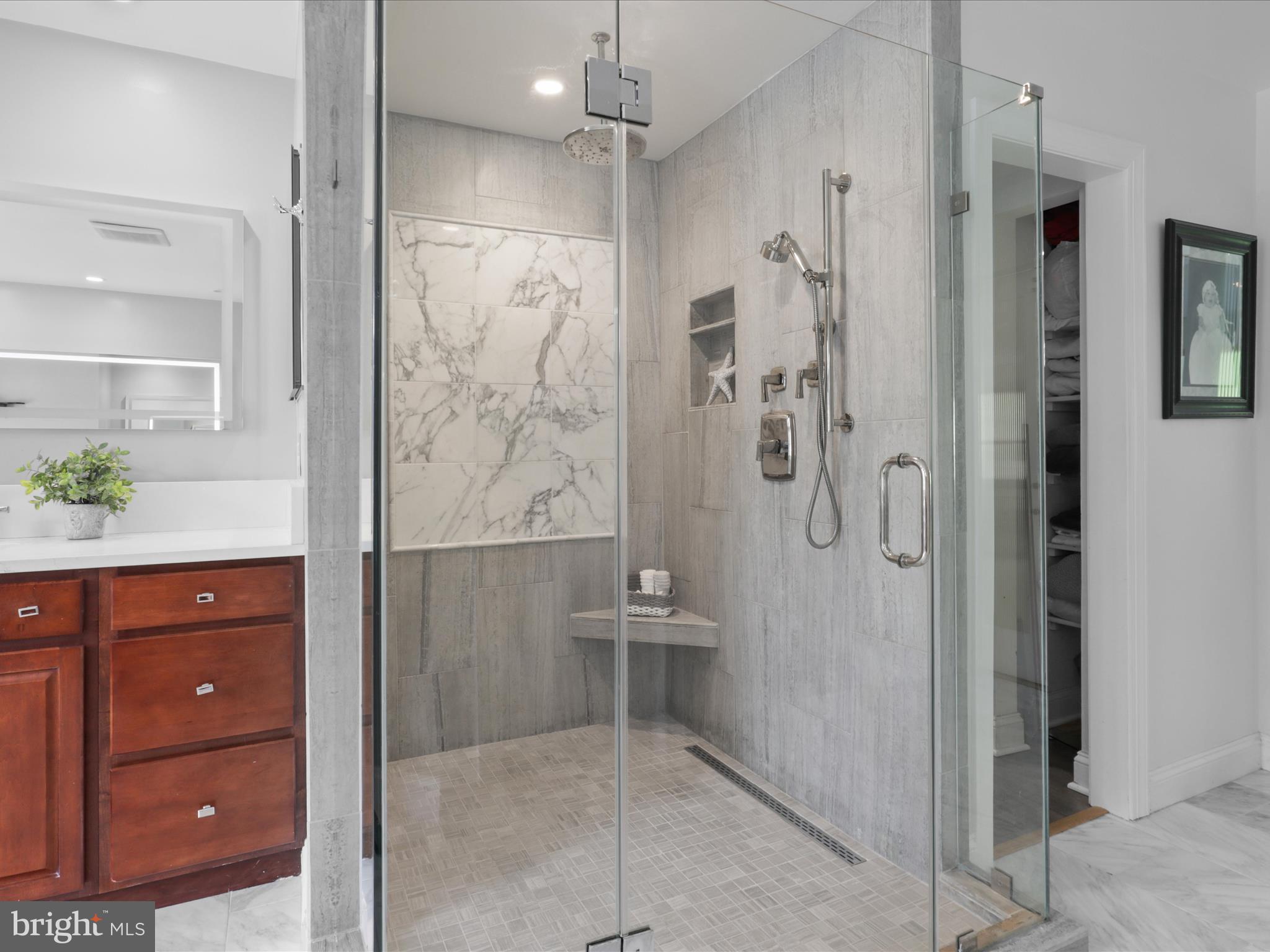 WARNERS - Residential