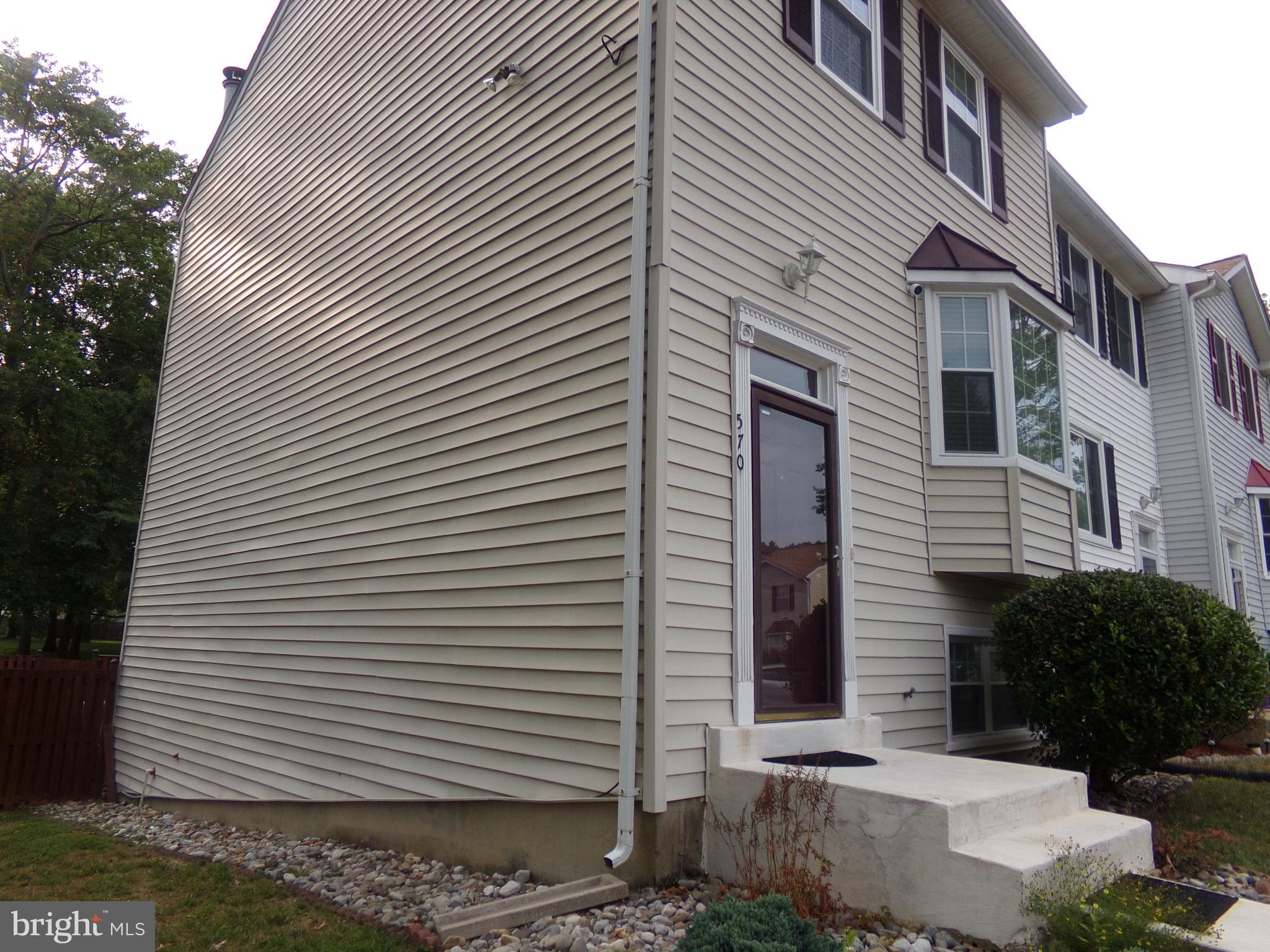 MT LUBENTIA PLAT THREE - Residential Lease