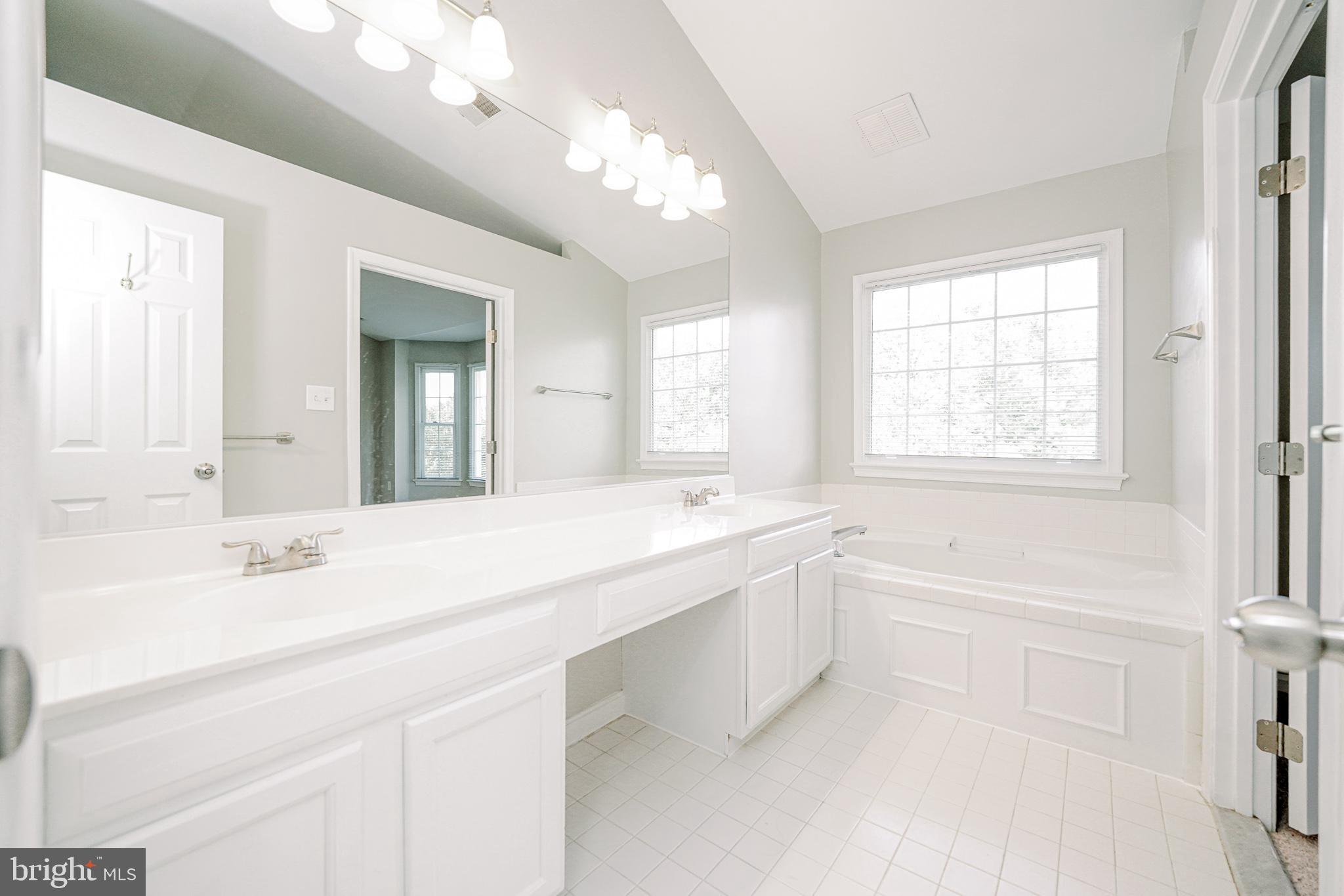 FAIRLAND TOWNS - Residential Lease