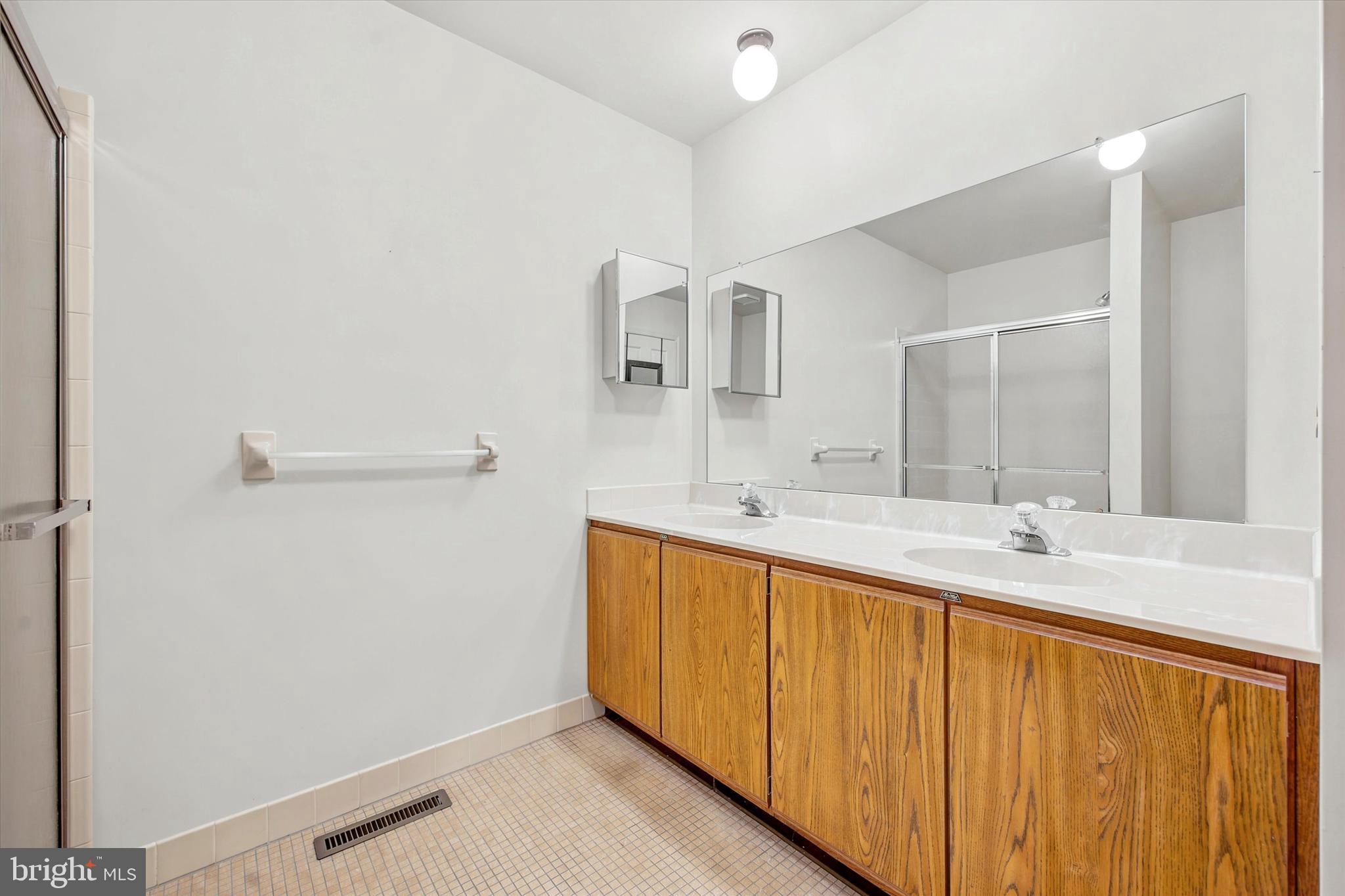 WETHERSFIELD - Residential