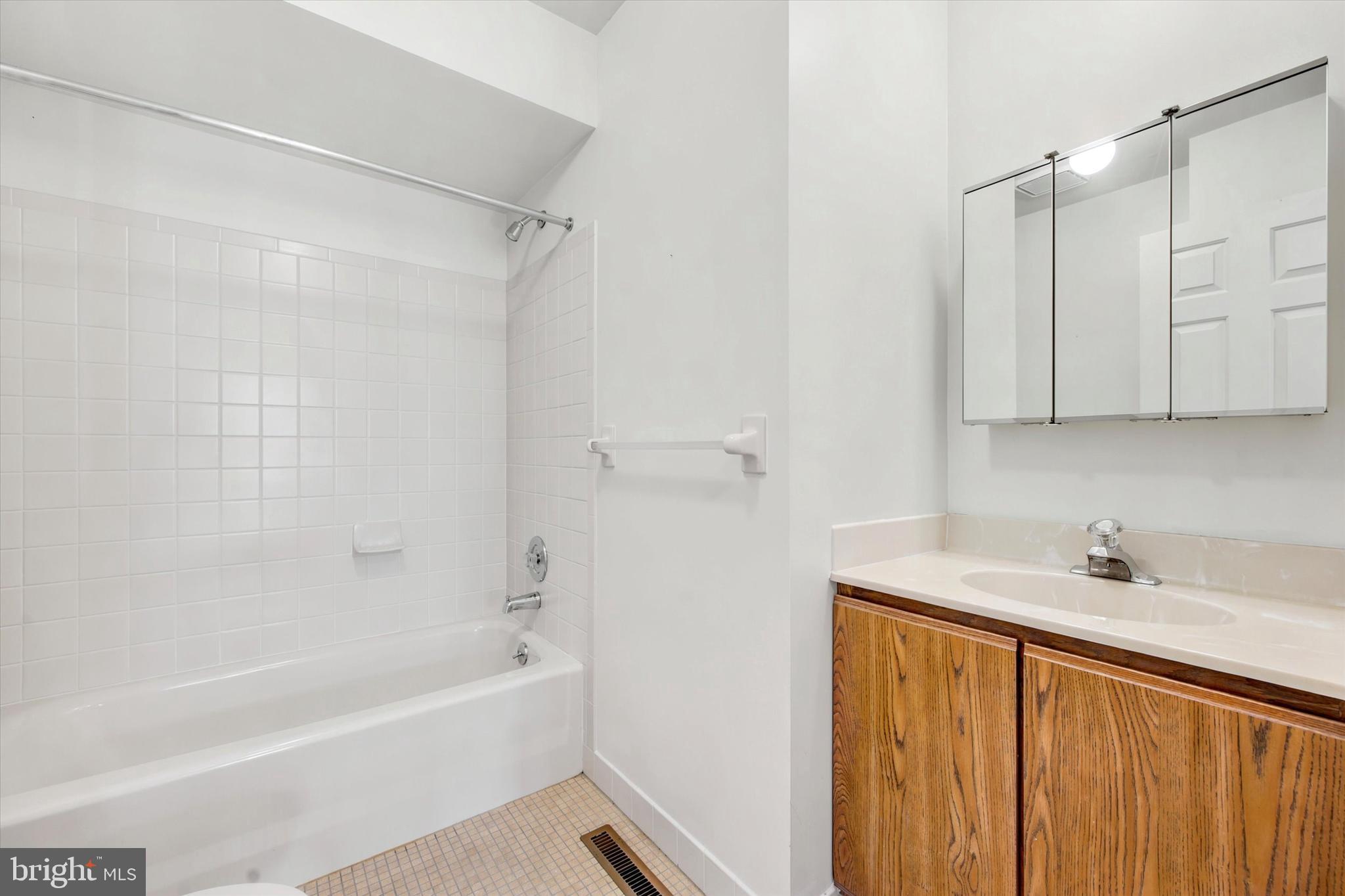 WETHERSFIELD - Residential