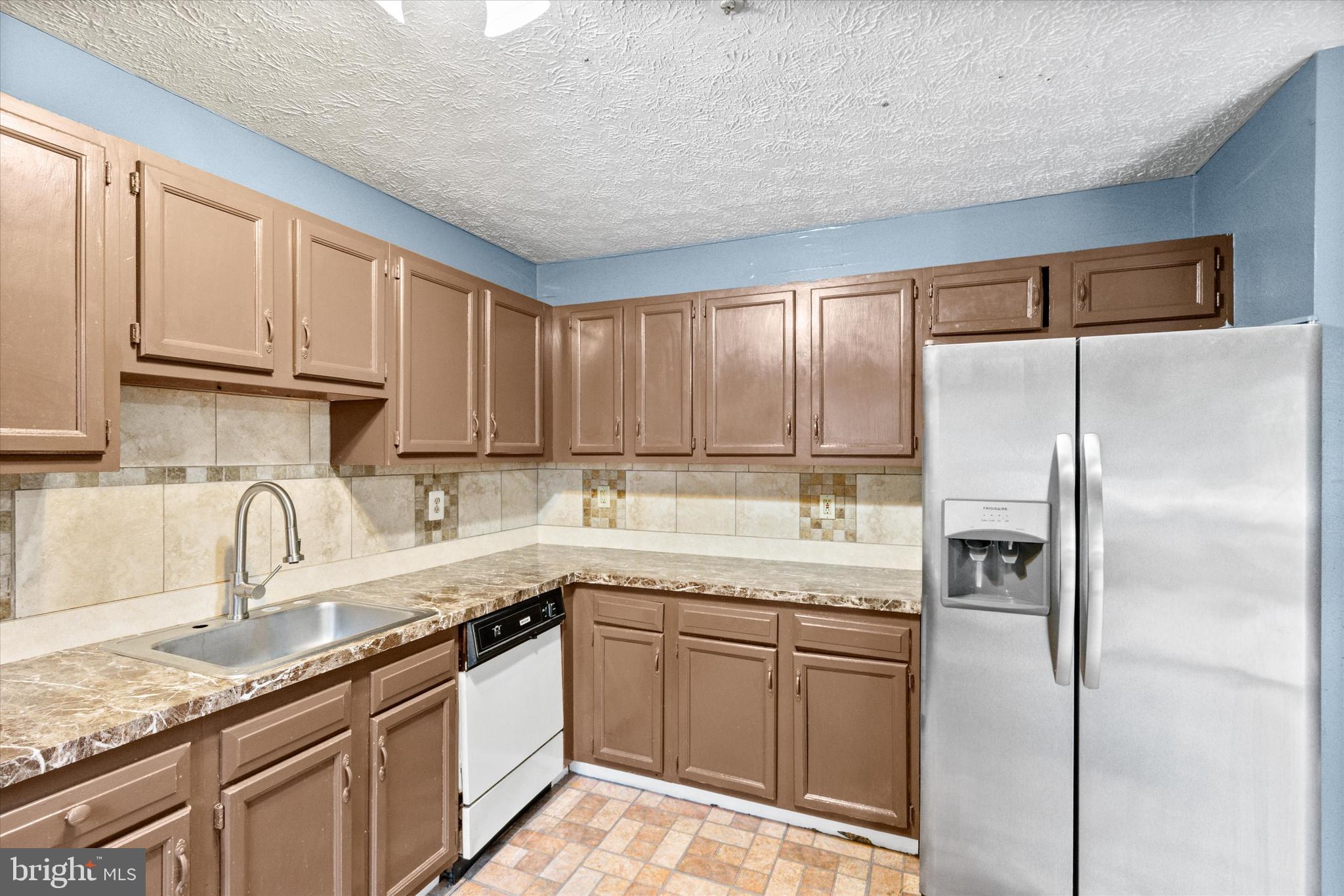 OXFORD LANDING - Residential