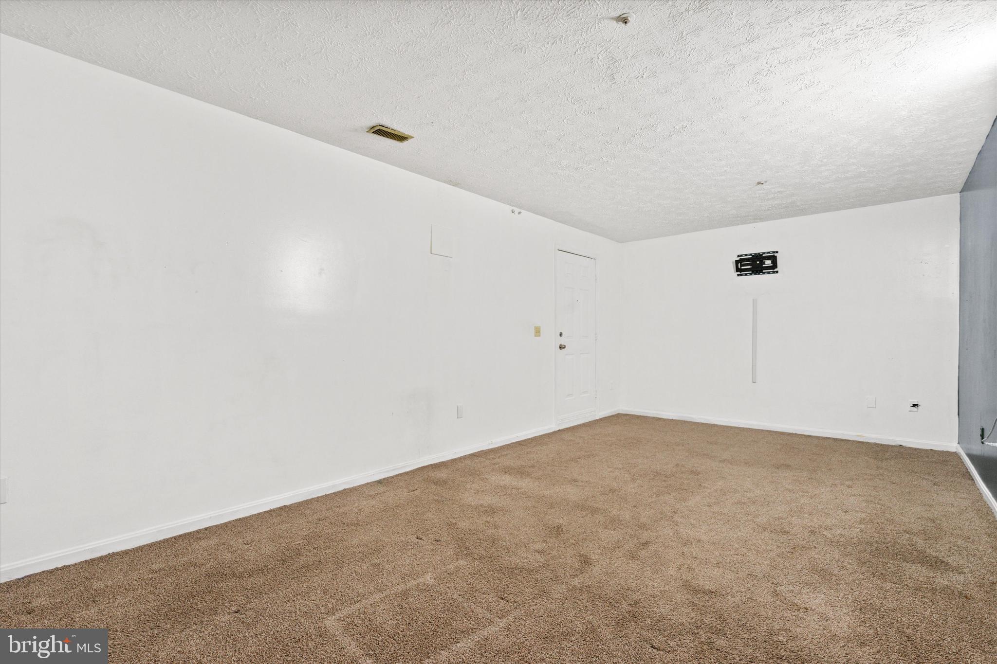 OXFORD LANDING - Residential