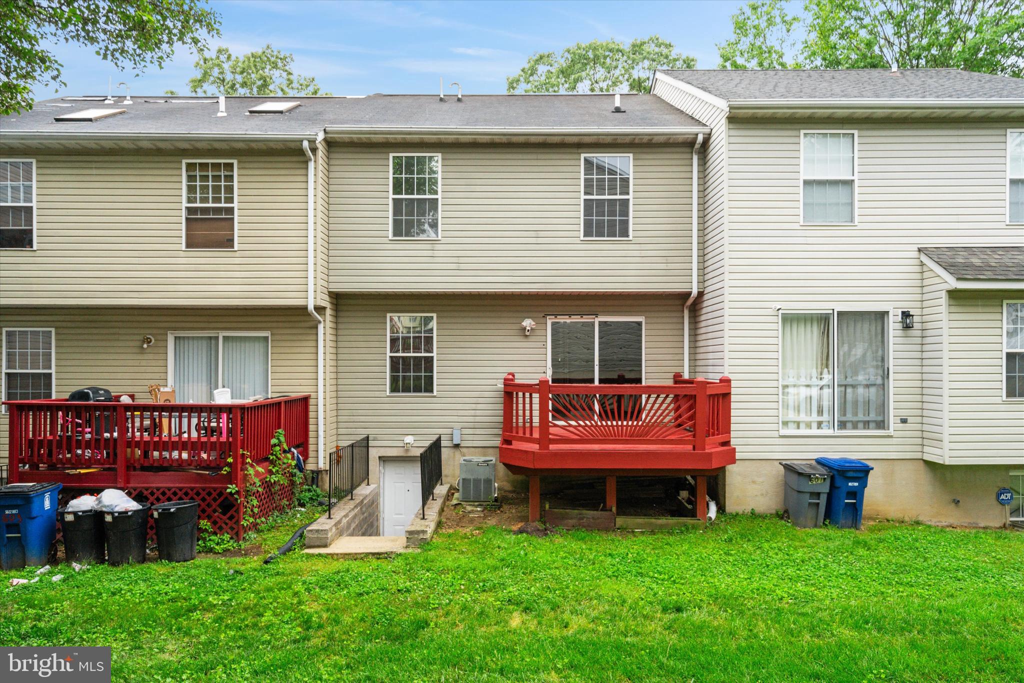 OXFORD LANDING - Residential