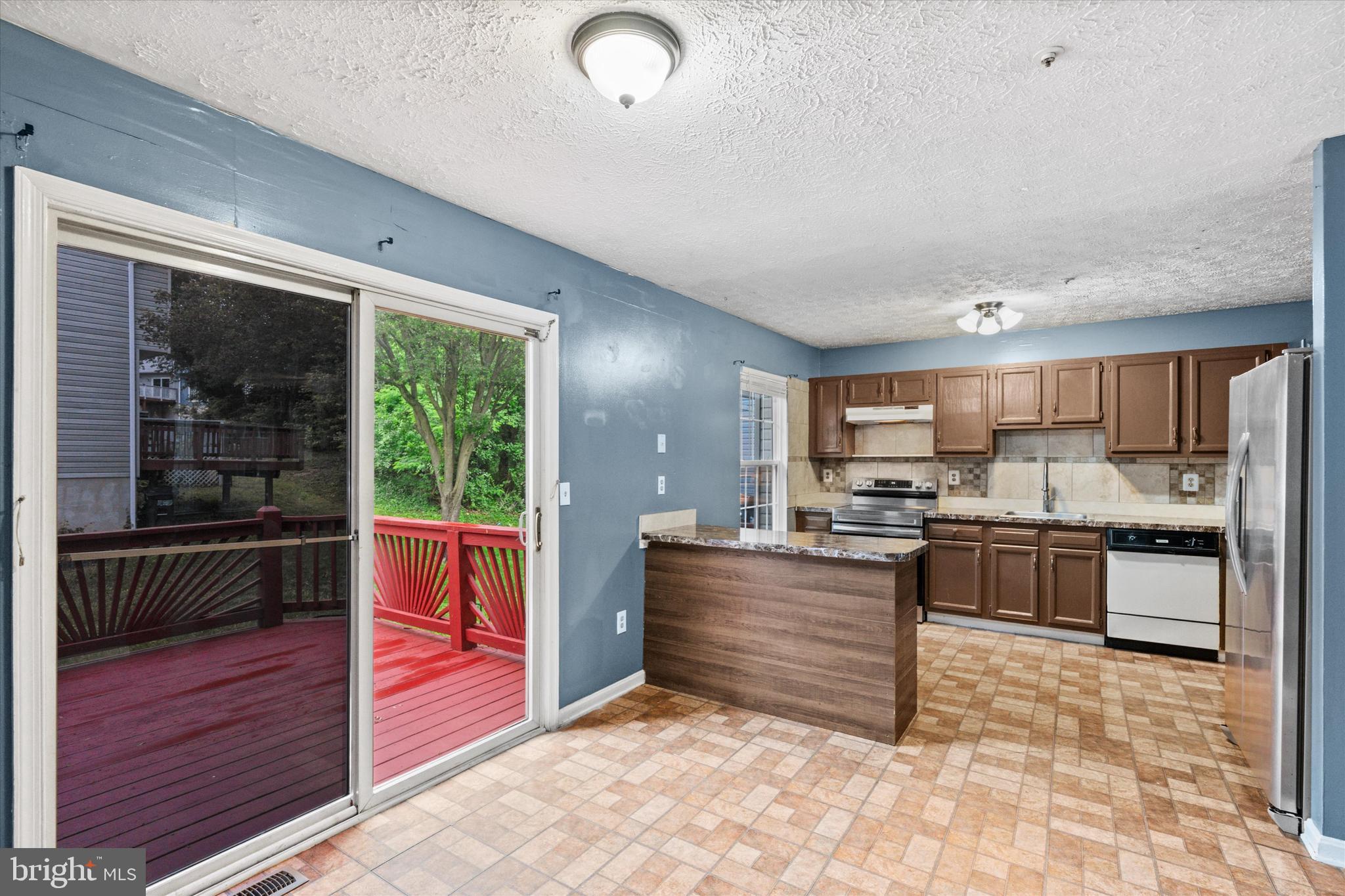 OXFORD LANDING - Residential