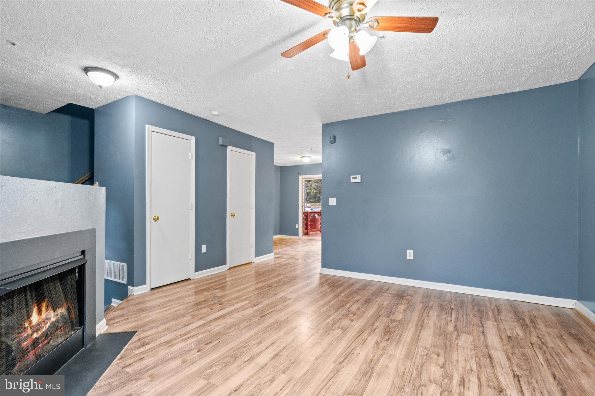 OXFORD LANDING - Residential