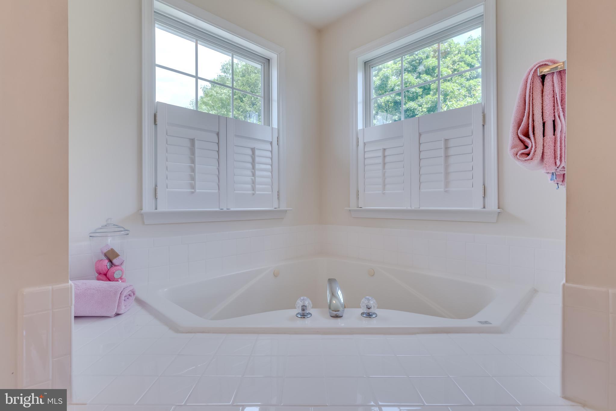 ROSEMONT ORCHARD - Residential