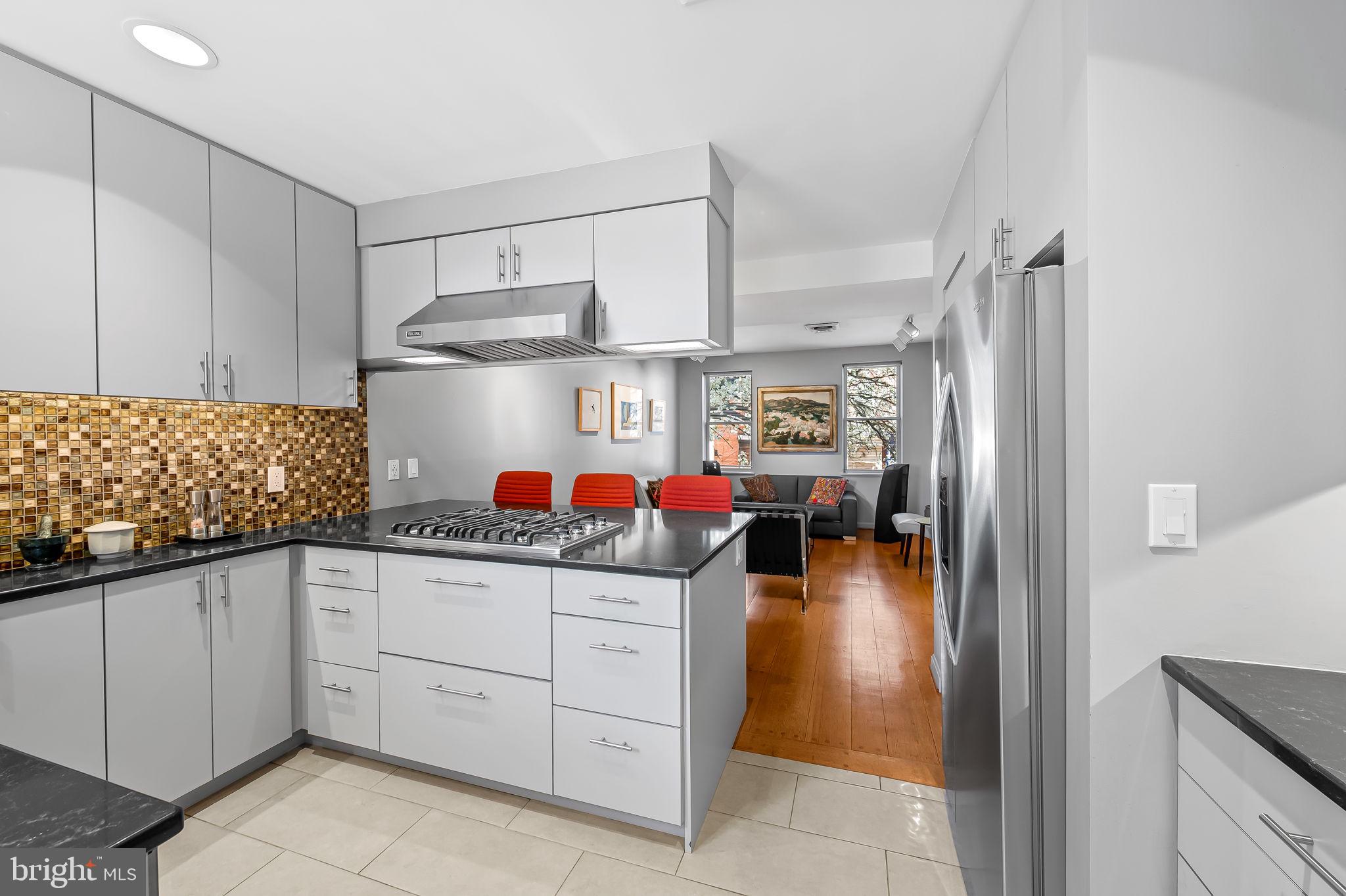 WASHINGTON HILL - Residential