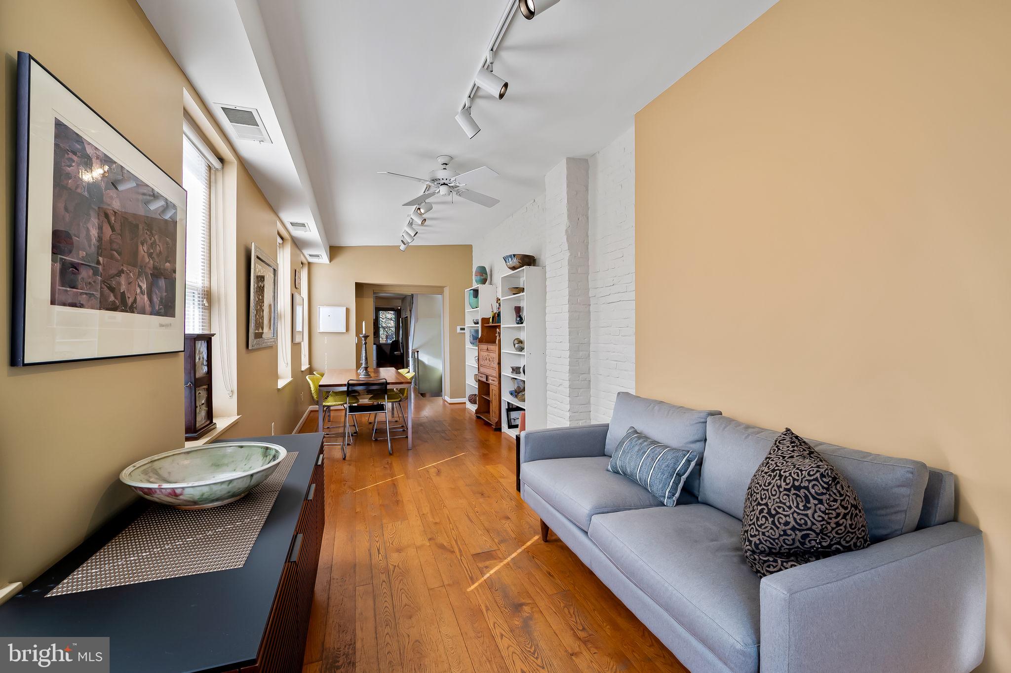 WASHINGTON HILL - Residential