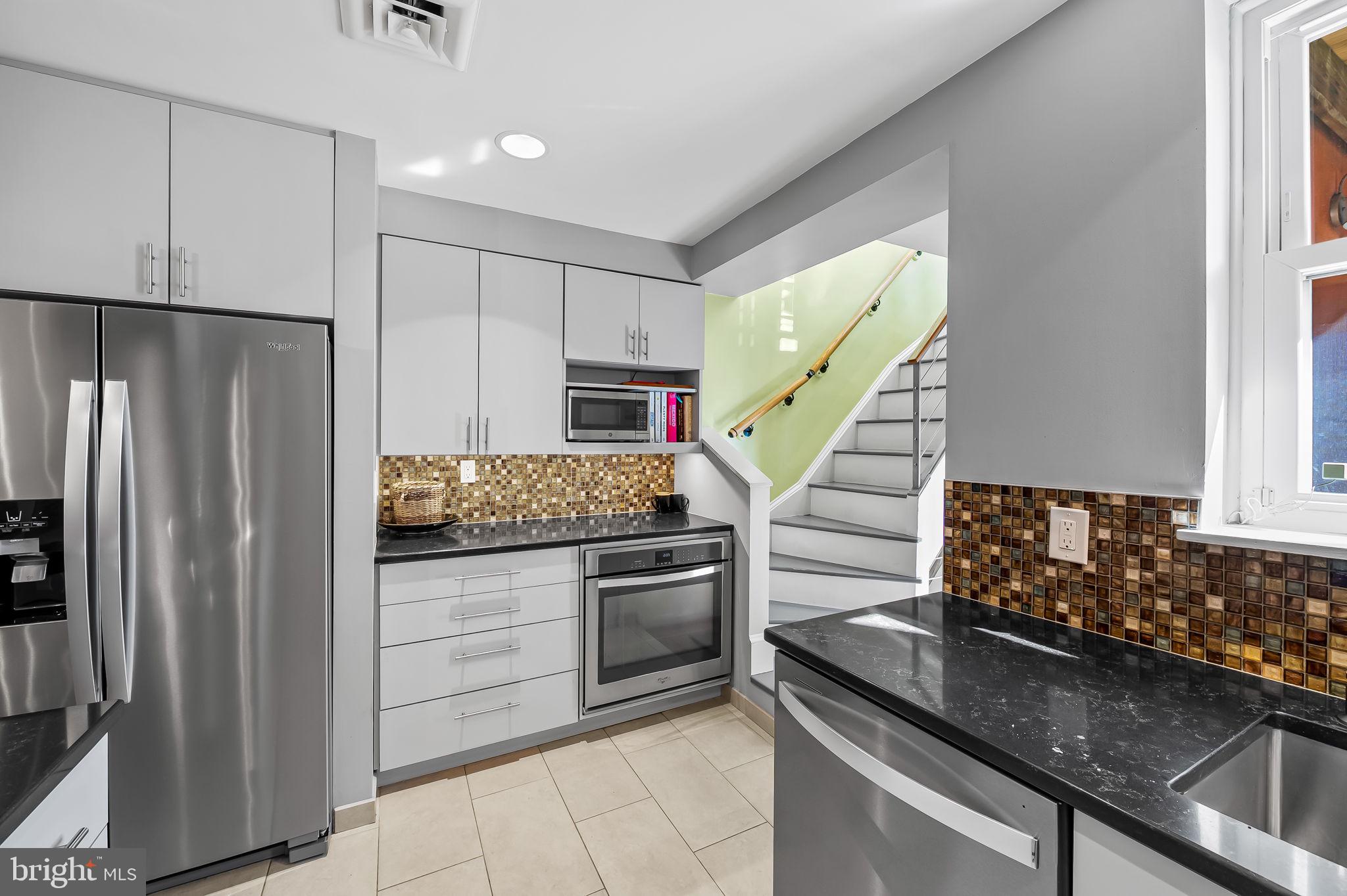 WASHINGTON HILL - Residential