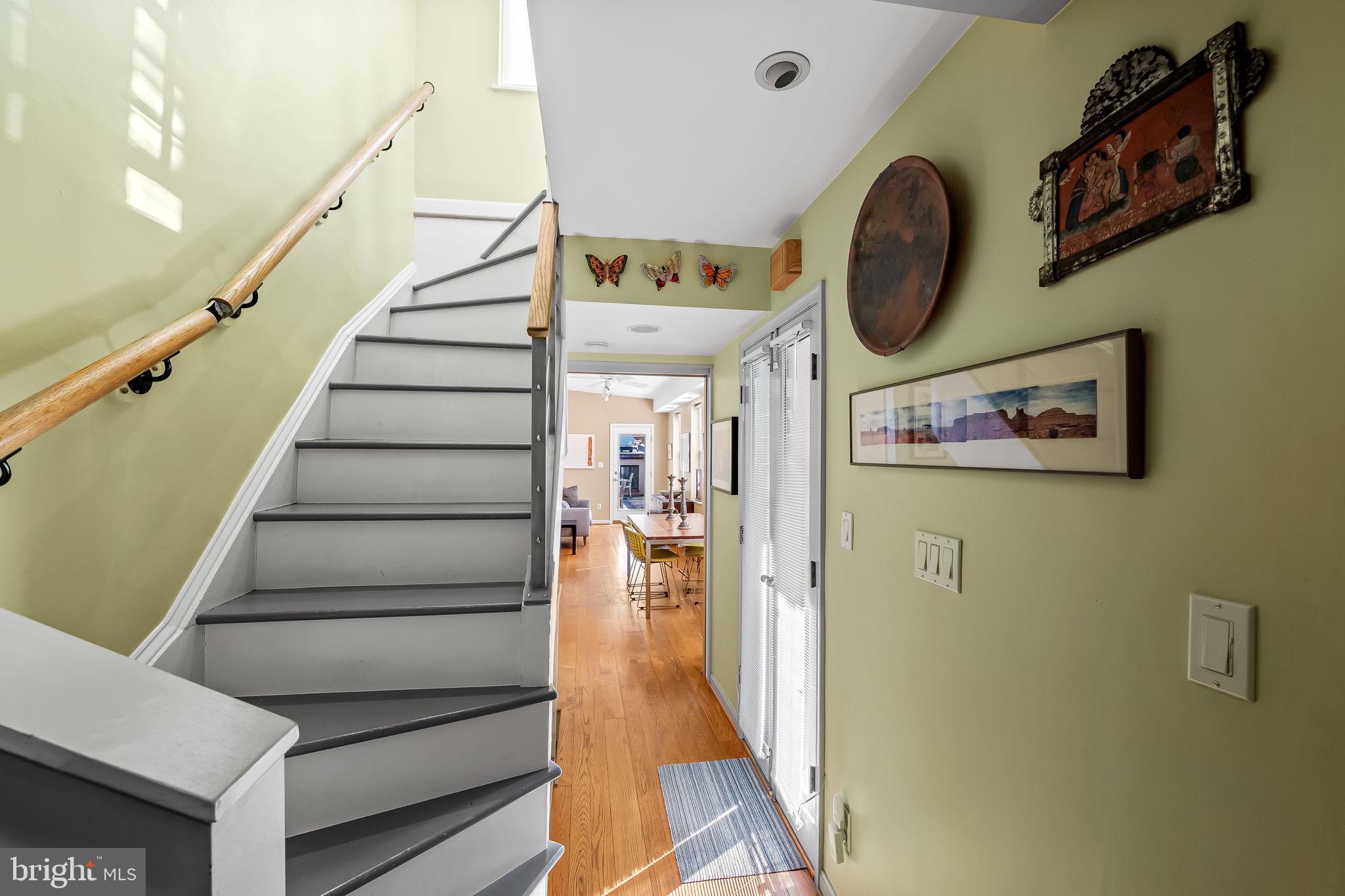 WASHINGTON HILL - Residential