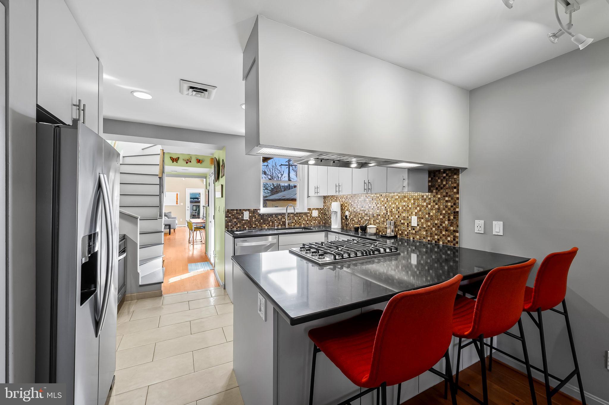 WASHINGTON HILL - Residential