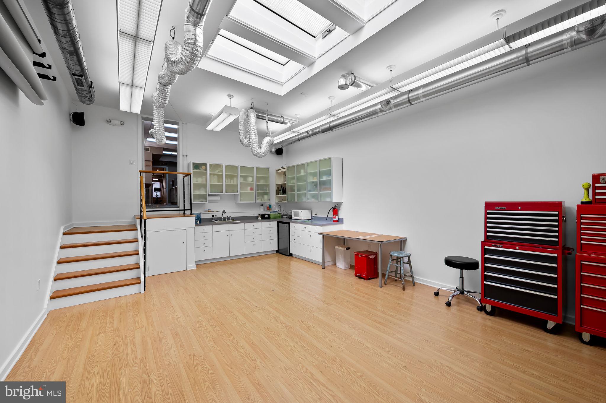 WASHINGTON HILL - Residential