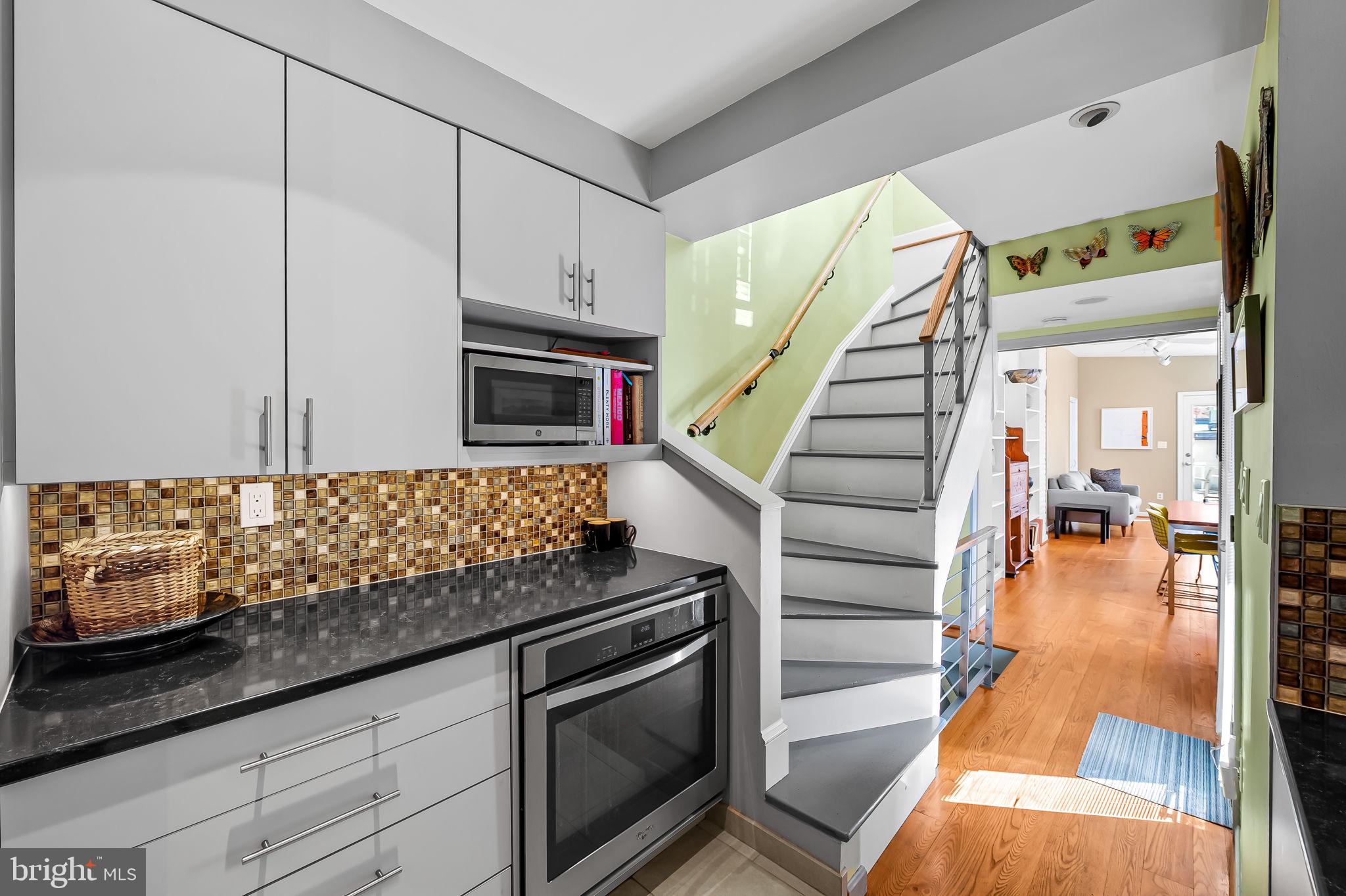 WASHINGTON HILL - Residential