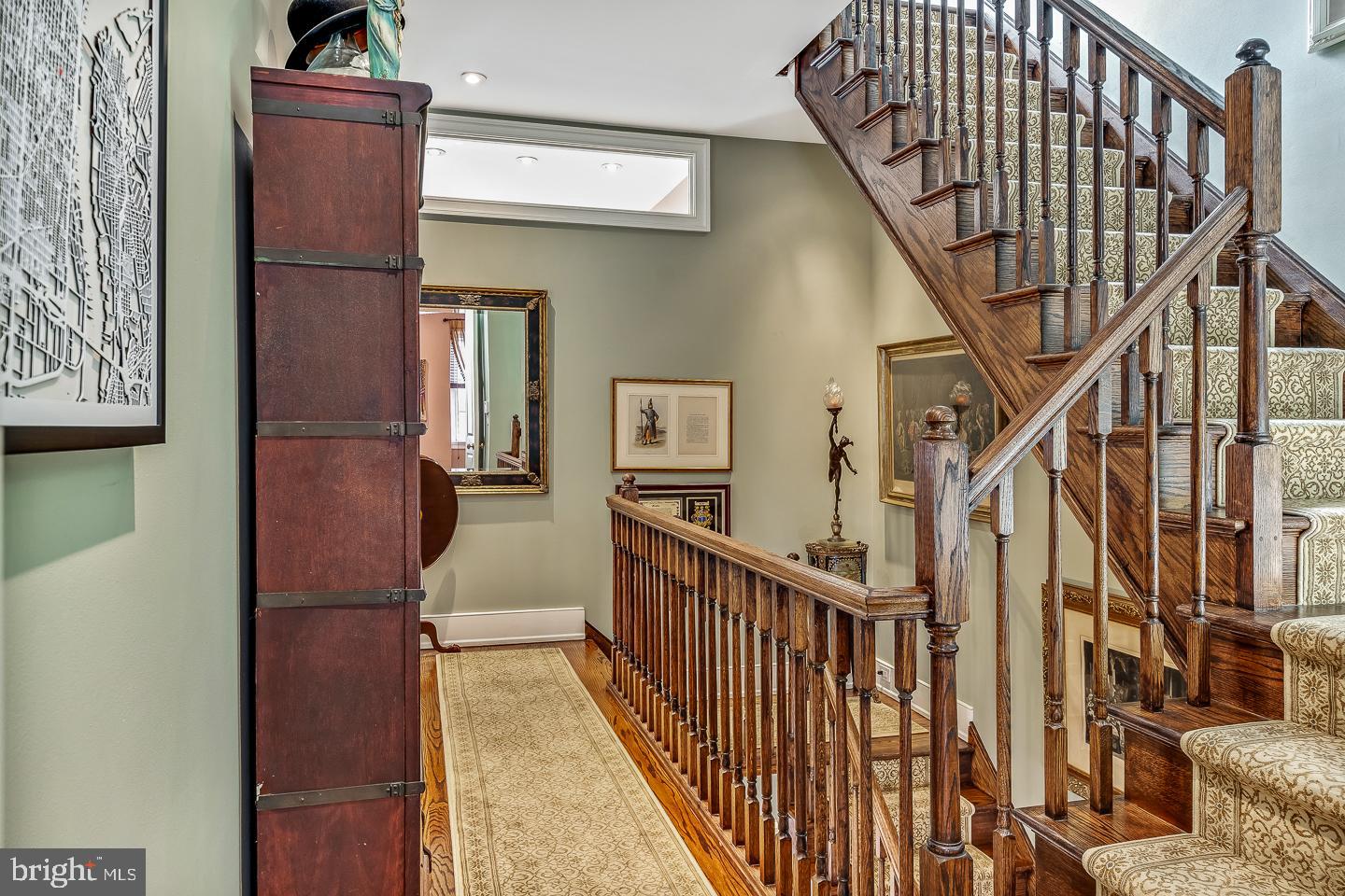 SOCIETY HILL - Residential