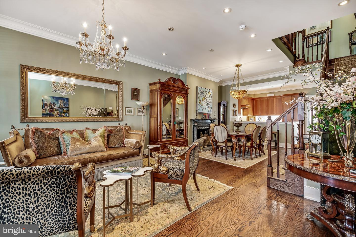 SOCIETY HILL - Residential