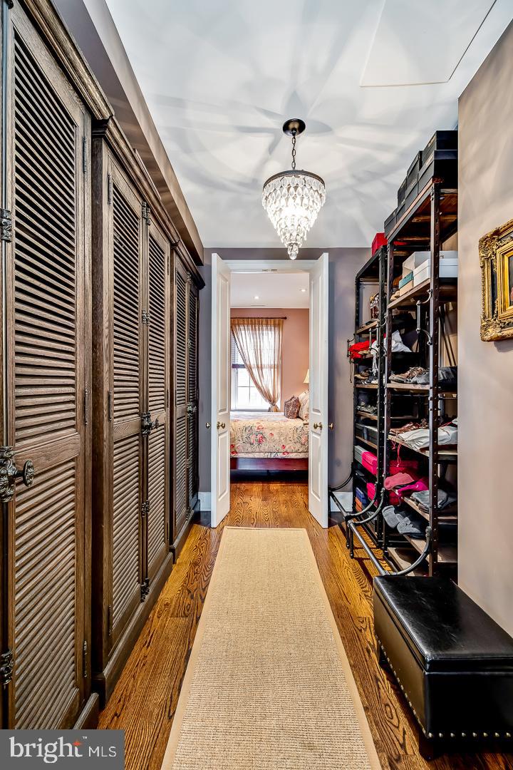 SOCIETY HILL - Residential