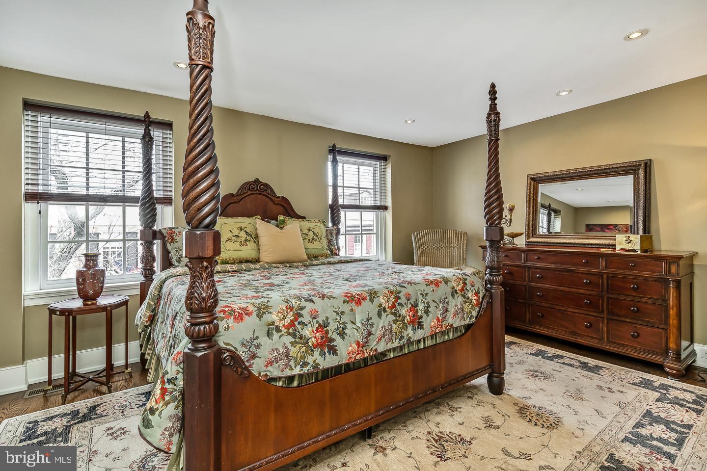 SOCIETY HILL - Residential