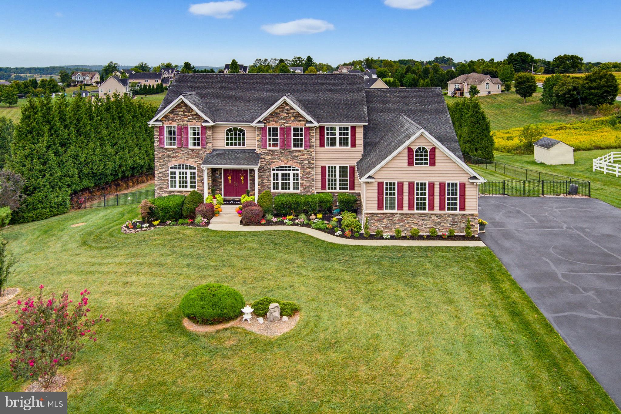 990 HAZELDYNE COURT