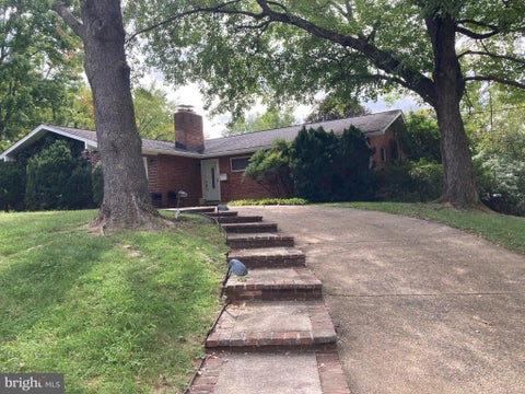 Photo of 4204 Hatton Court, ALEXANDRIA, VA 22311 (MLS # VAFX2340812)