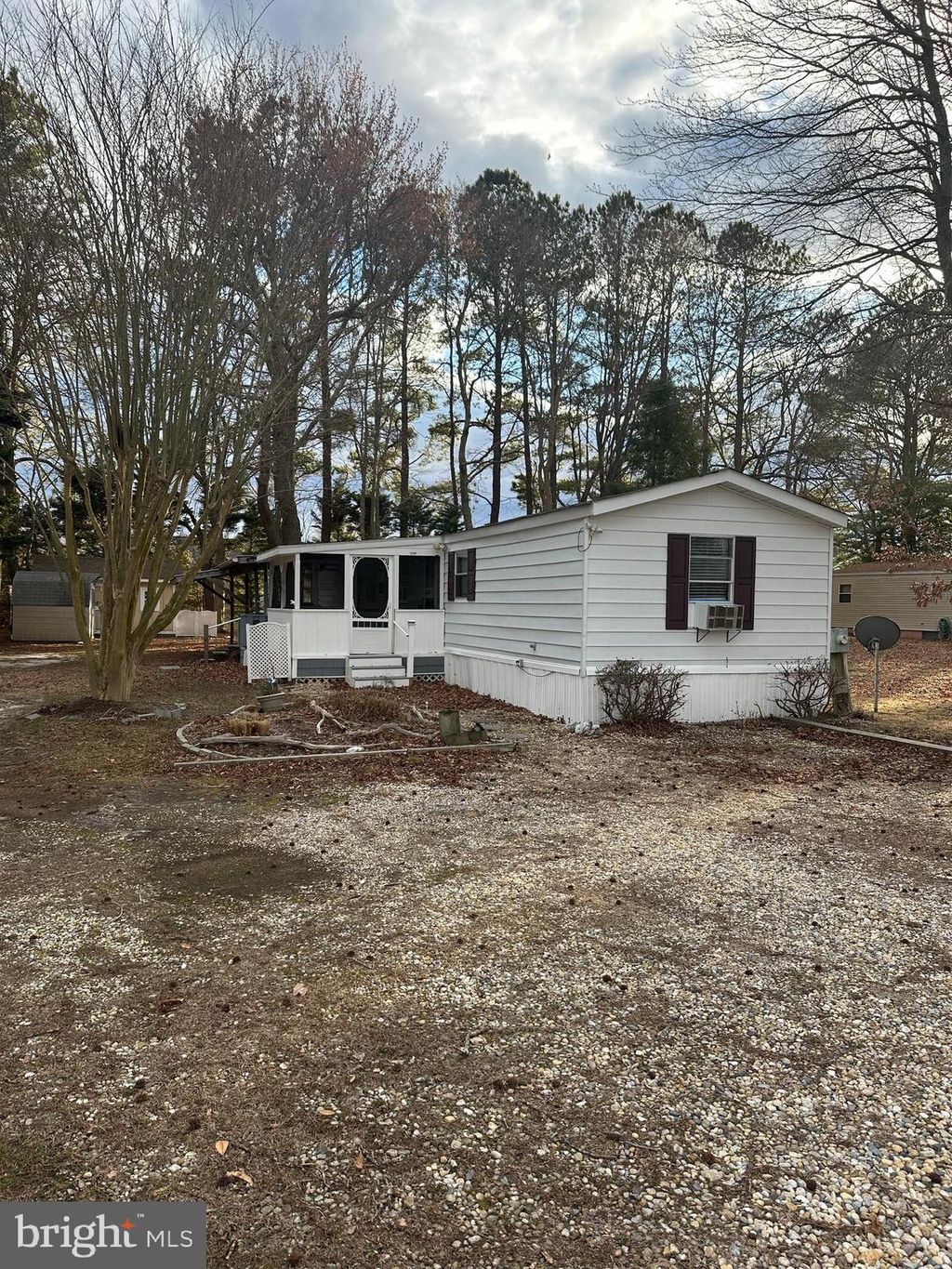 listing image 0
