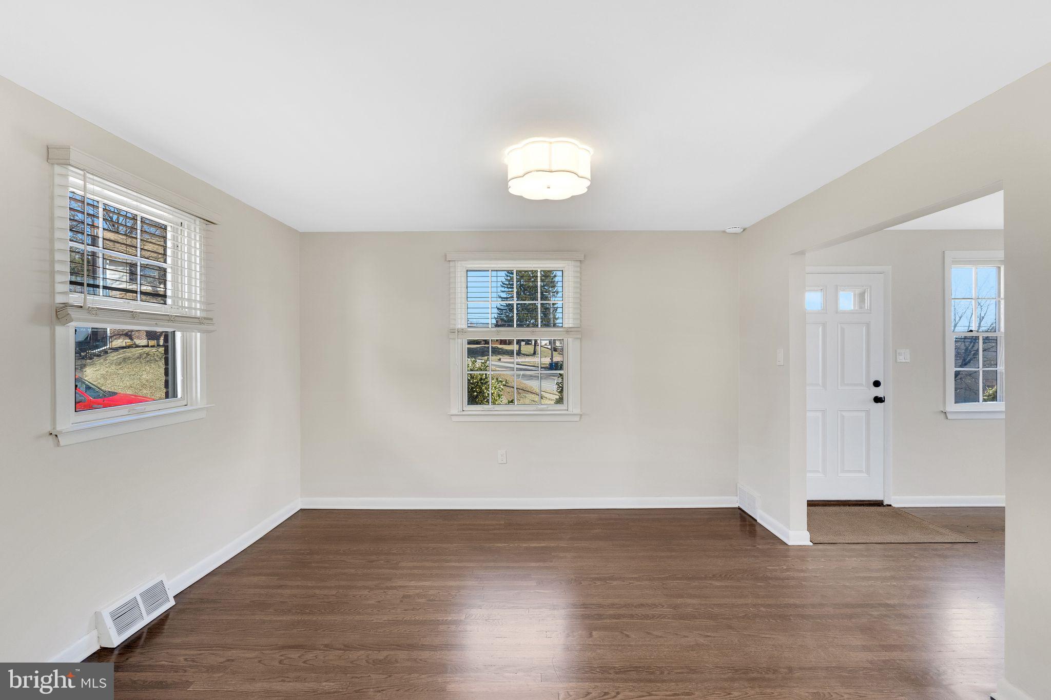 WILLOW GROVE - Residential