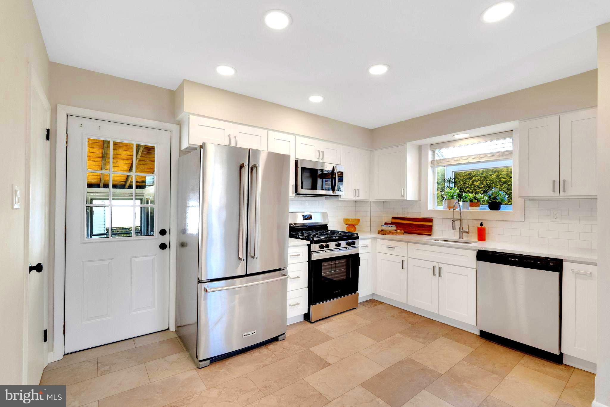 WILLOW GROVE - Residential