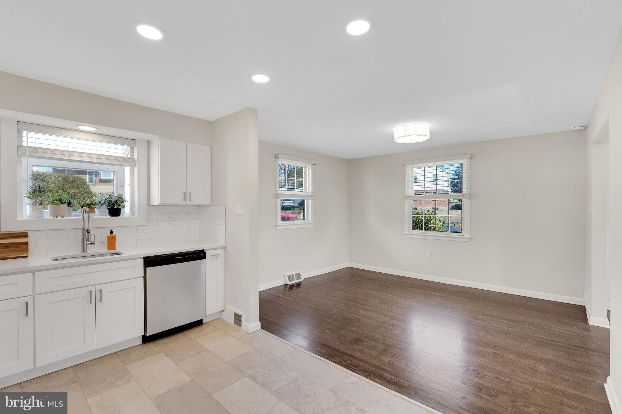 WILLOW GROVE - Residential