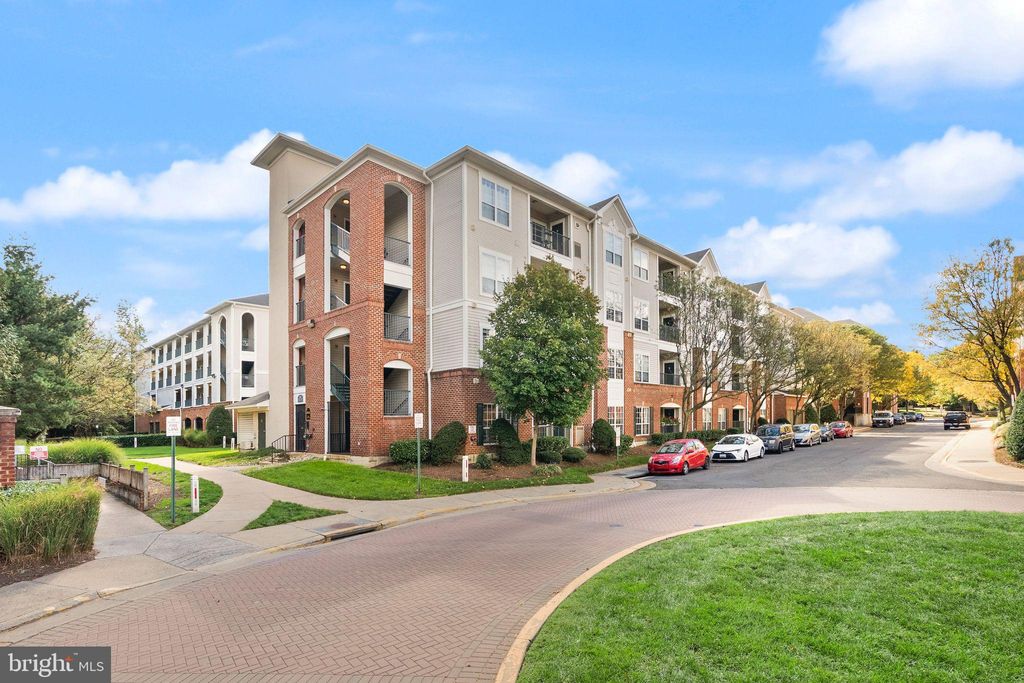 Photo of 4860 Eisenhower Avenue #180, ALEXANDRIA, VA 22304 (MLS # VAAX2050632)