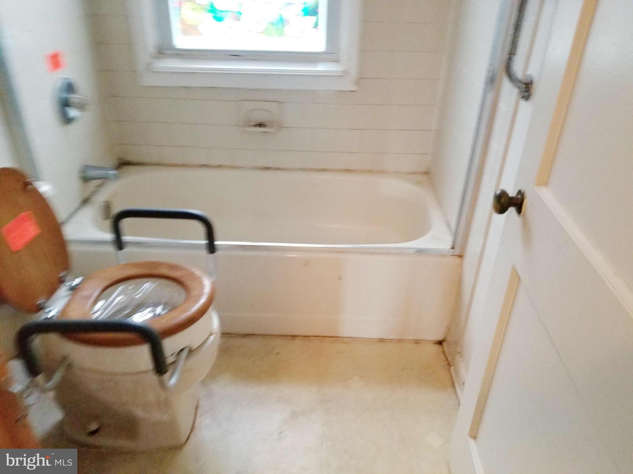 ARBOUR MANOR - Residential