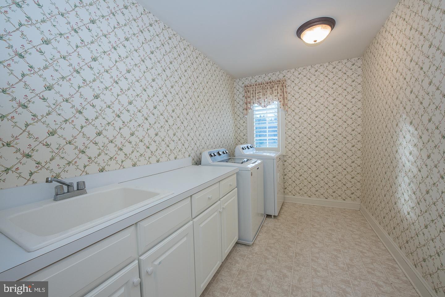 WHITEGATE - Residential