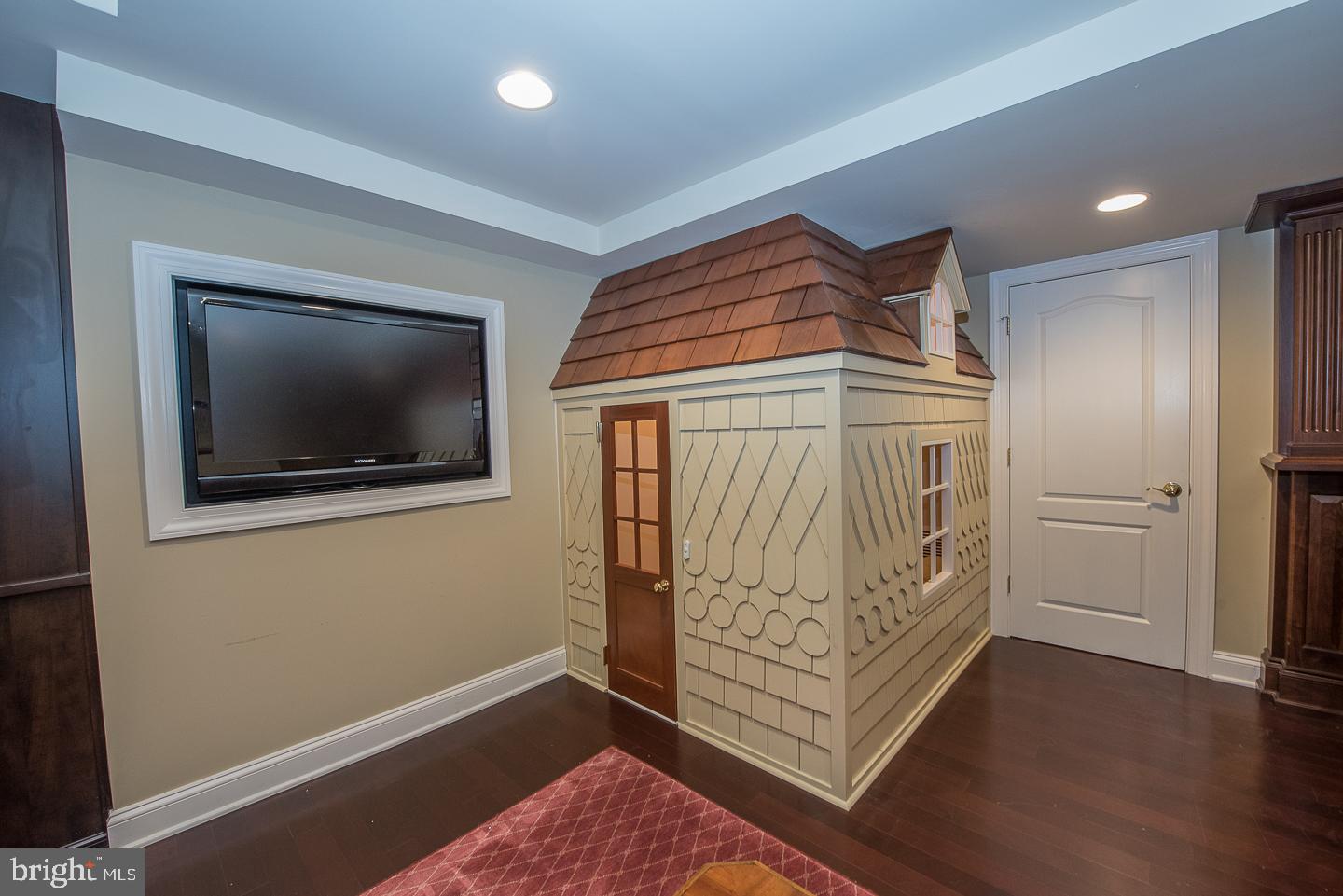 WHITEGATE - Residential