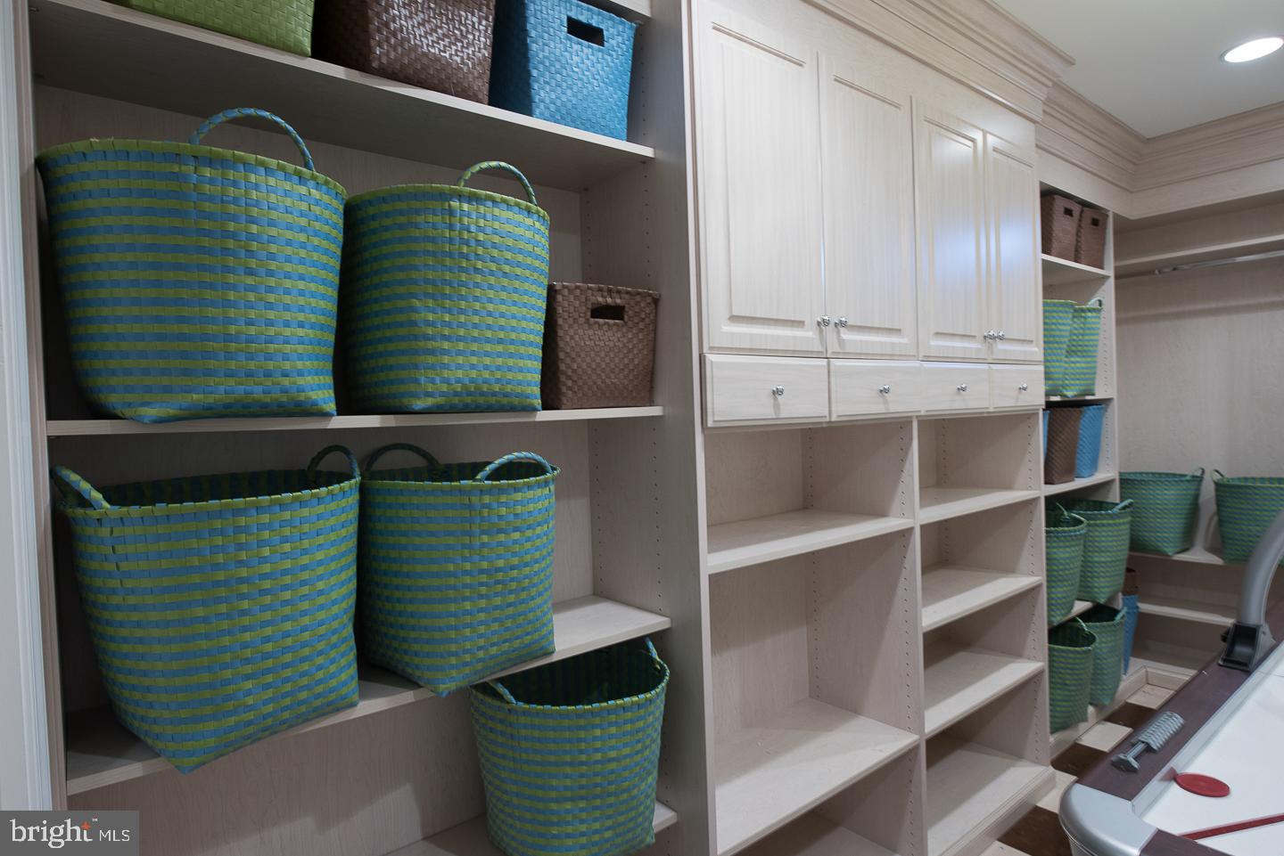 WHITEGATE - Residential